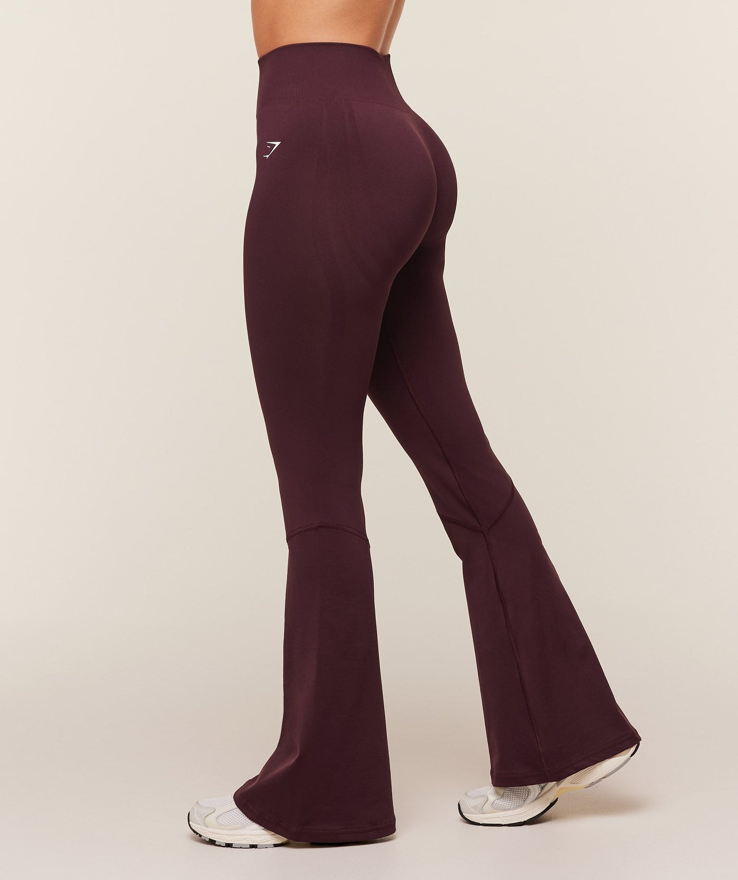 Gymshark Light Hold Flared Leggings - GS Cherry Purple