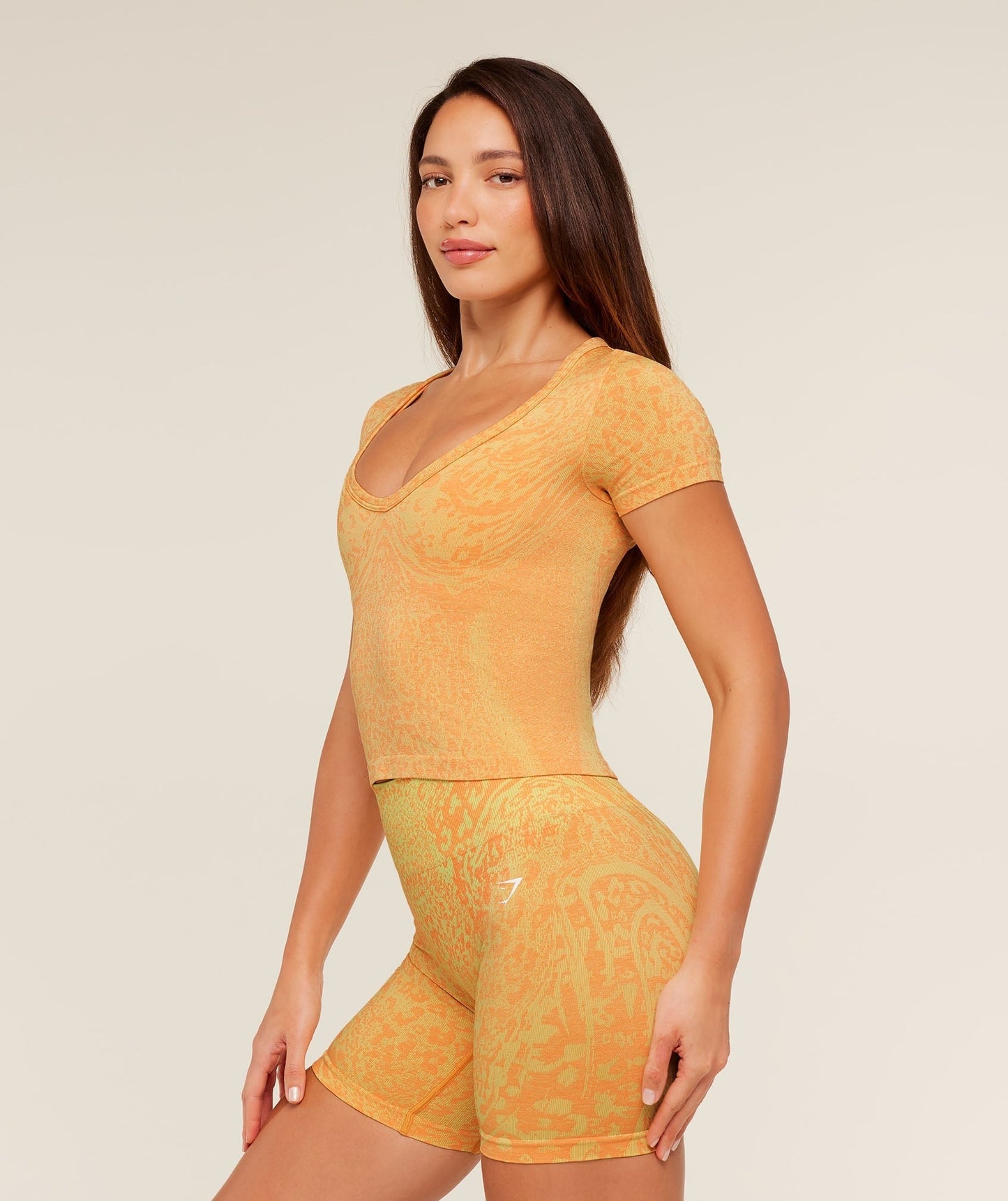 Gymshark Adapt Animal X Whitney Short Sleeve Top - Sorbet Yellow / Dayglow Peach