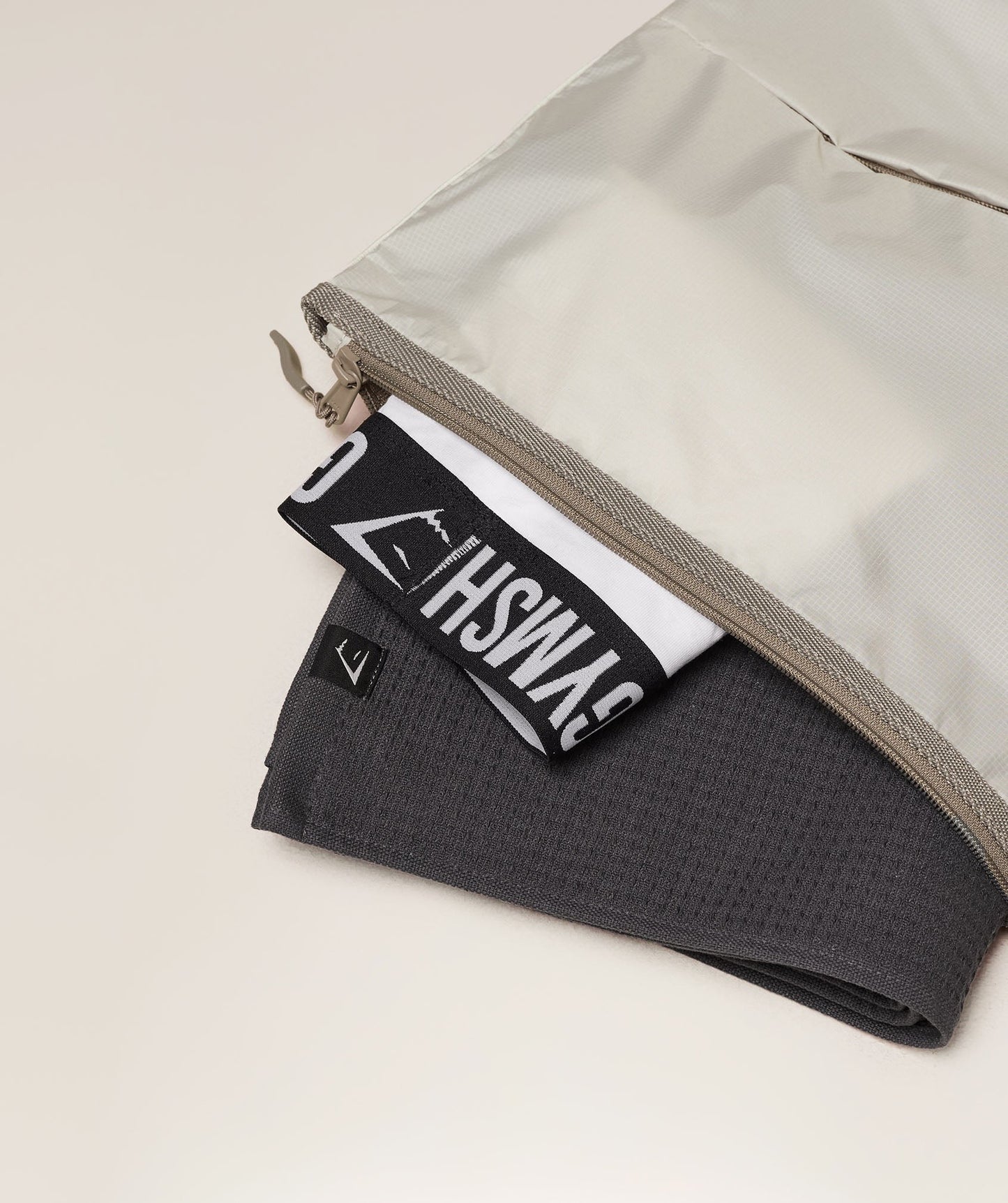 Gymshark Wet Kit Bag - Pebble Grey/Linen Brown