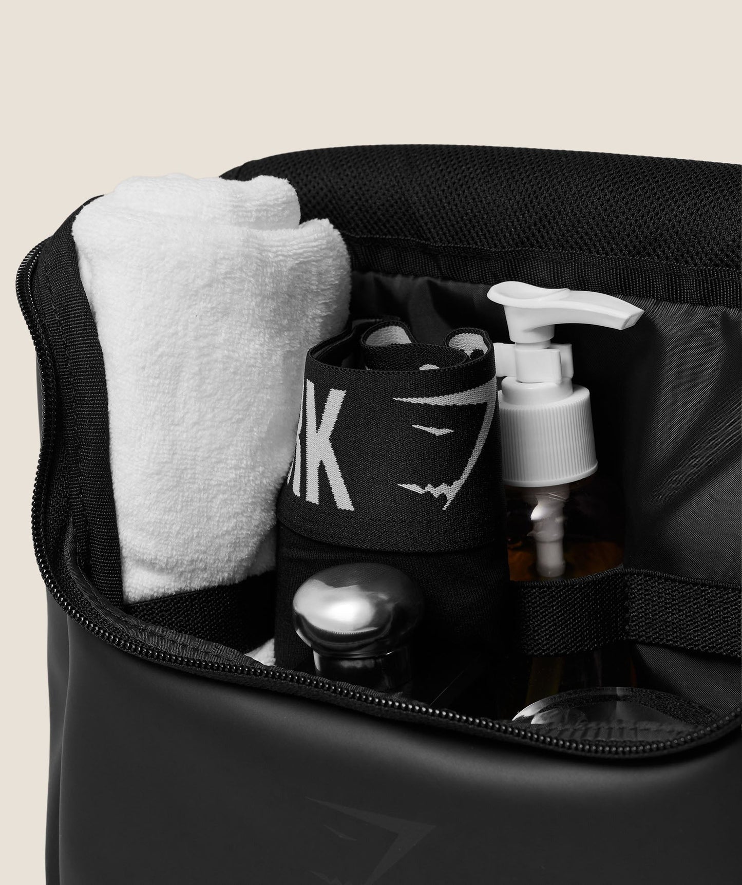 Gymshark Sleek Washbag - Black
