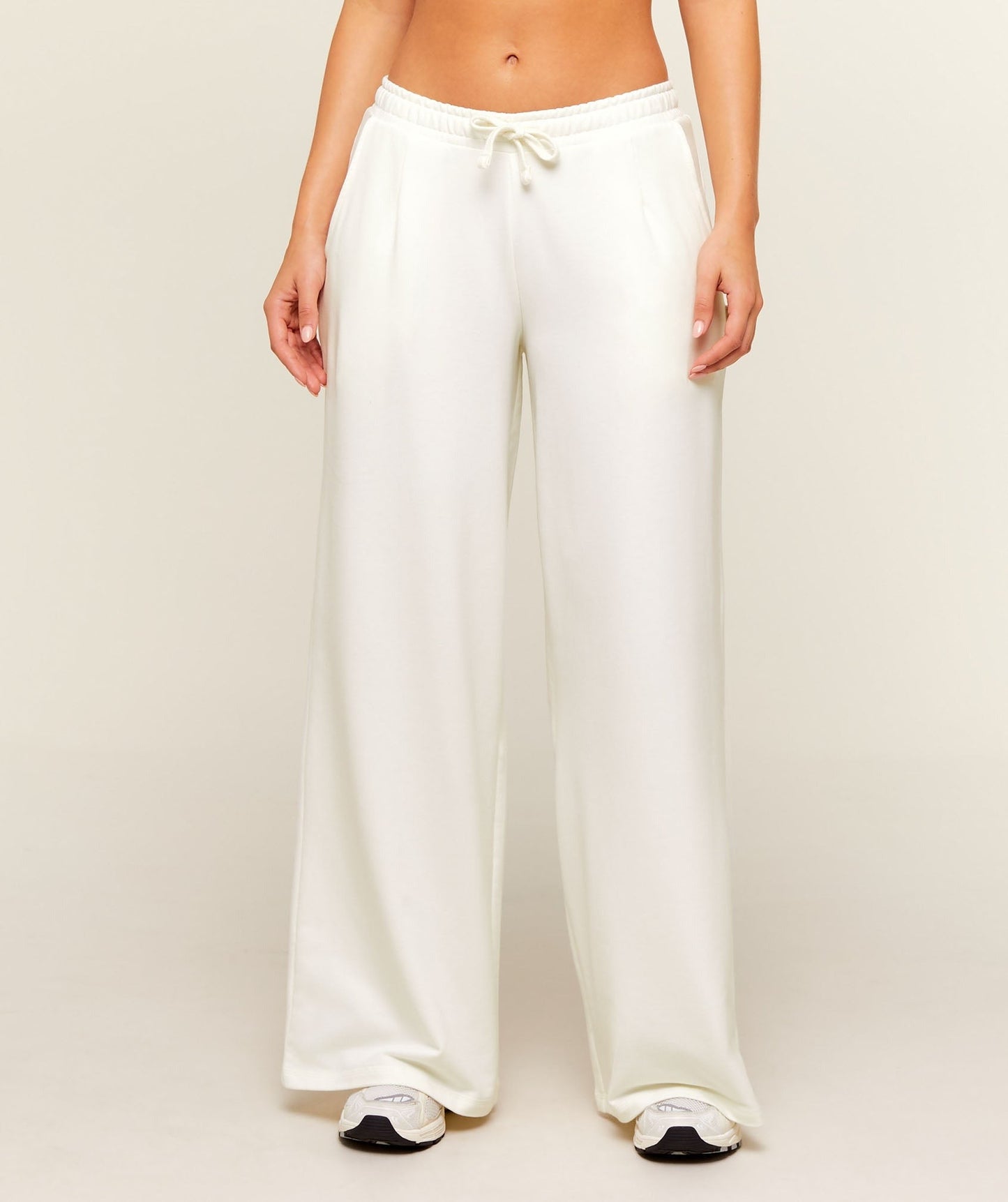 Gymshark Lightweight Wide Leg Pants Regular - Soft White