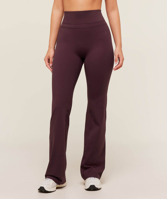 Gymshark Whitney Regular Flared Legging - Cherry Purple