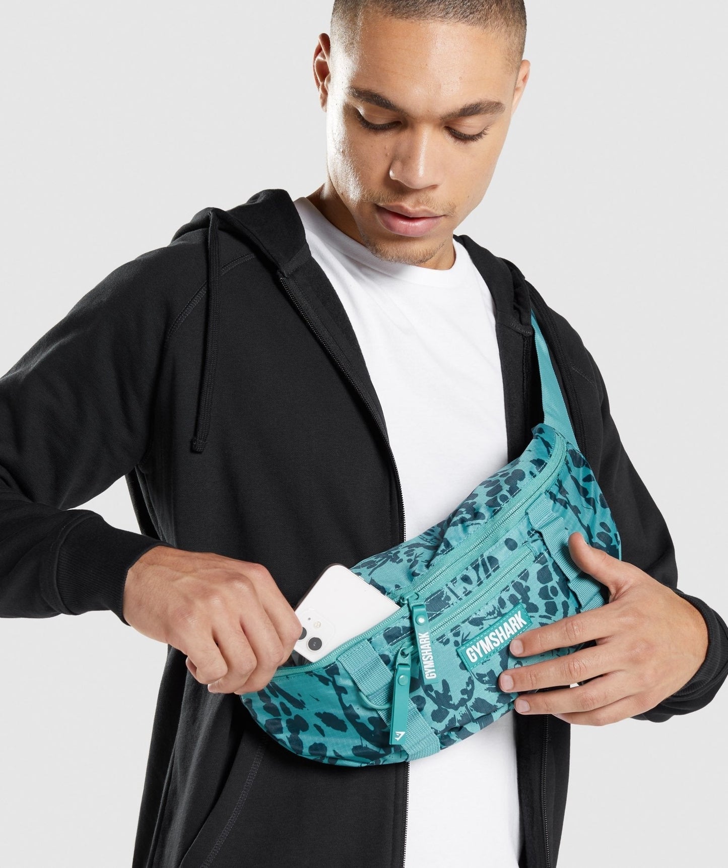Gymshark Adapt Animal Graphic Sling Bag - Teal Print