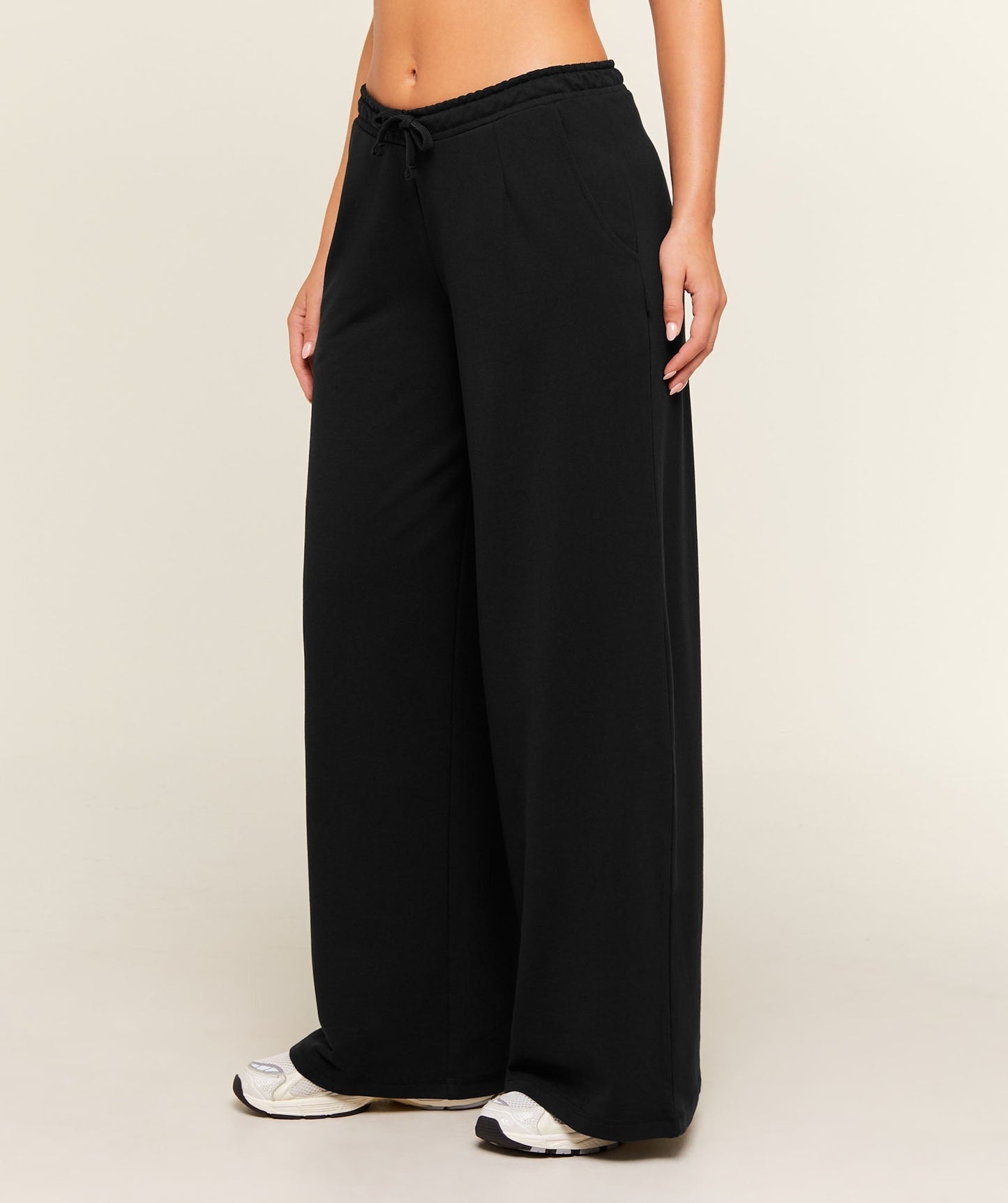 Gymshark Lightweight Wide Leg Pants Regular - Black