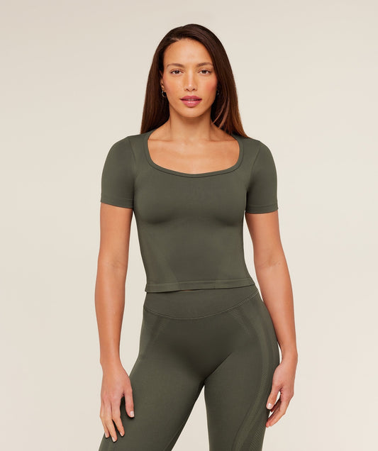 Gymshark Weekend Seamless Short Sleeve Top - Strength Green / Grounded Green