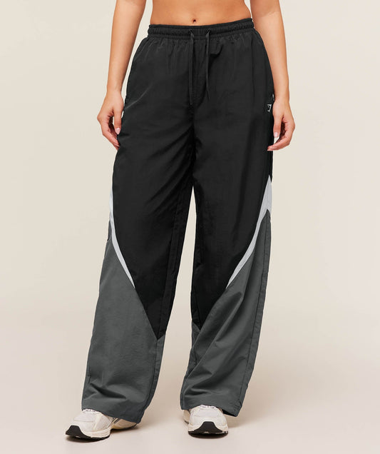 Gymshark Contrast Track Pants - Black/Graphite Grey/Oat White