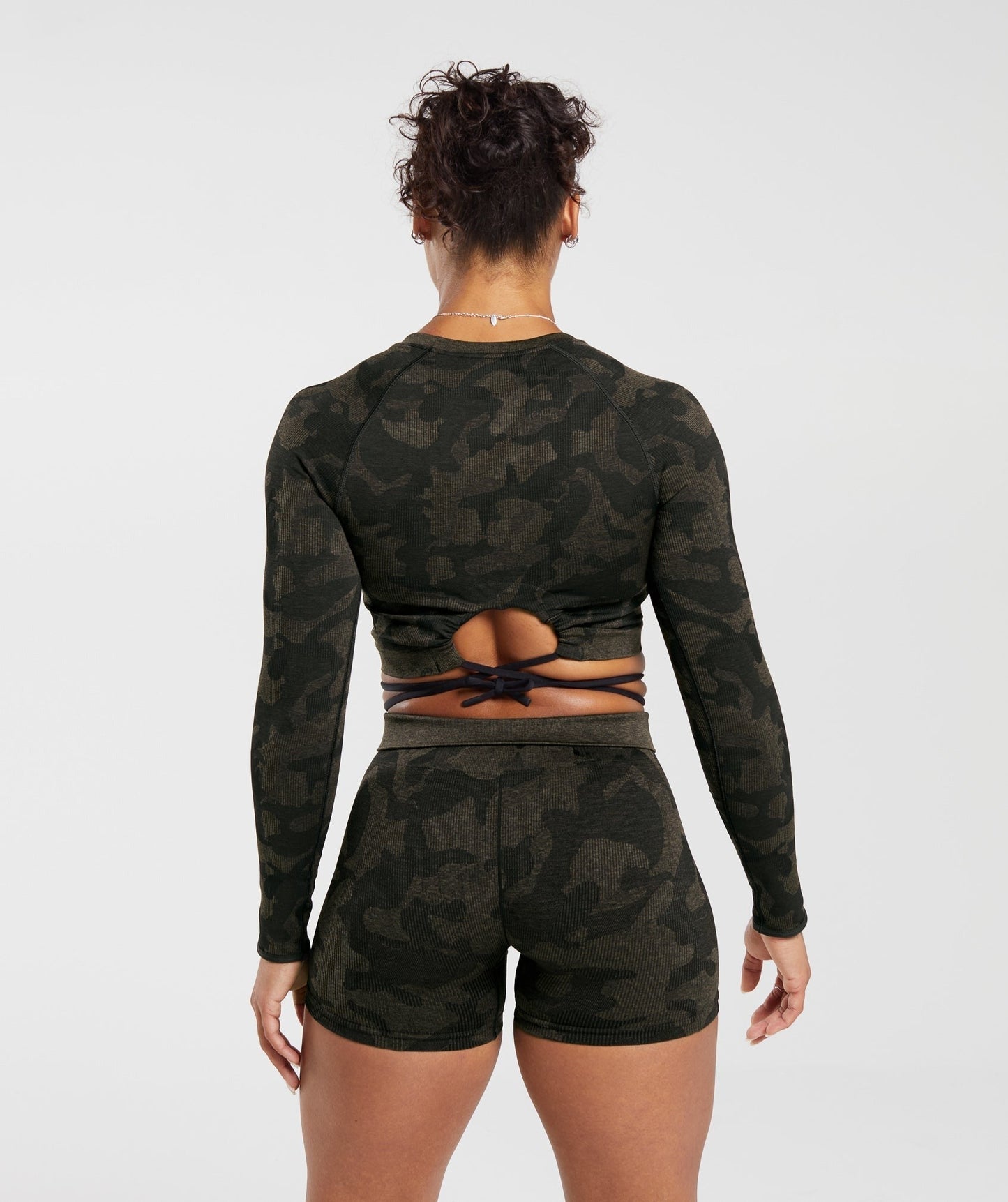 Gymshark Adapt Camo Seamless Ribbed Long Sleeve Crop Top - Black/Camo Brown