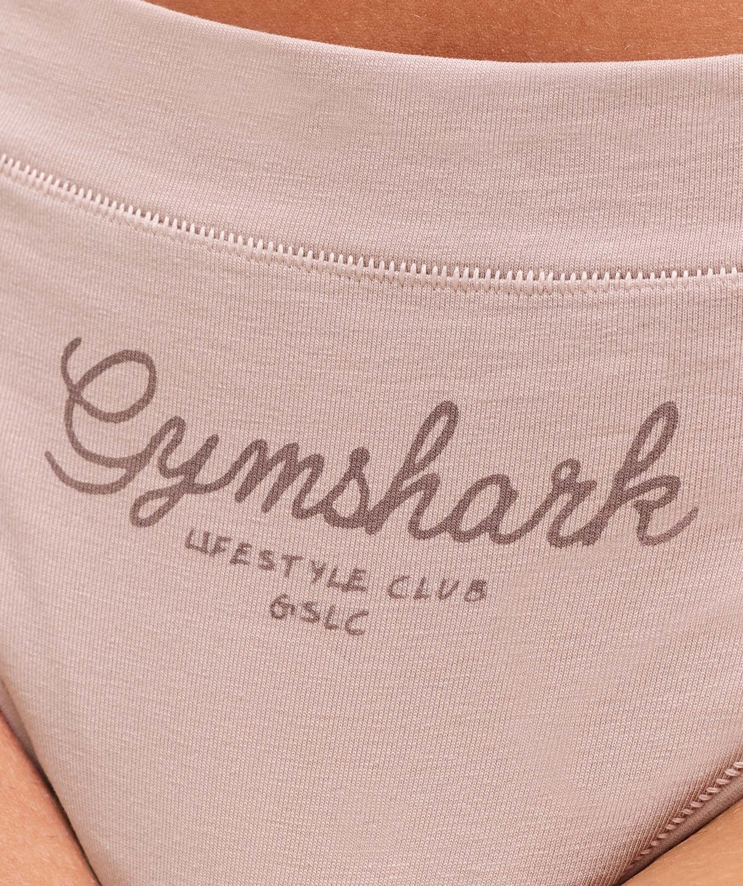 Gymshark Script Lifestyle Club Graphic Thong - Muted Pink