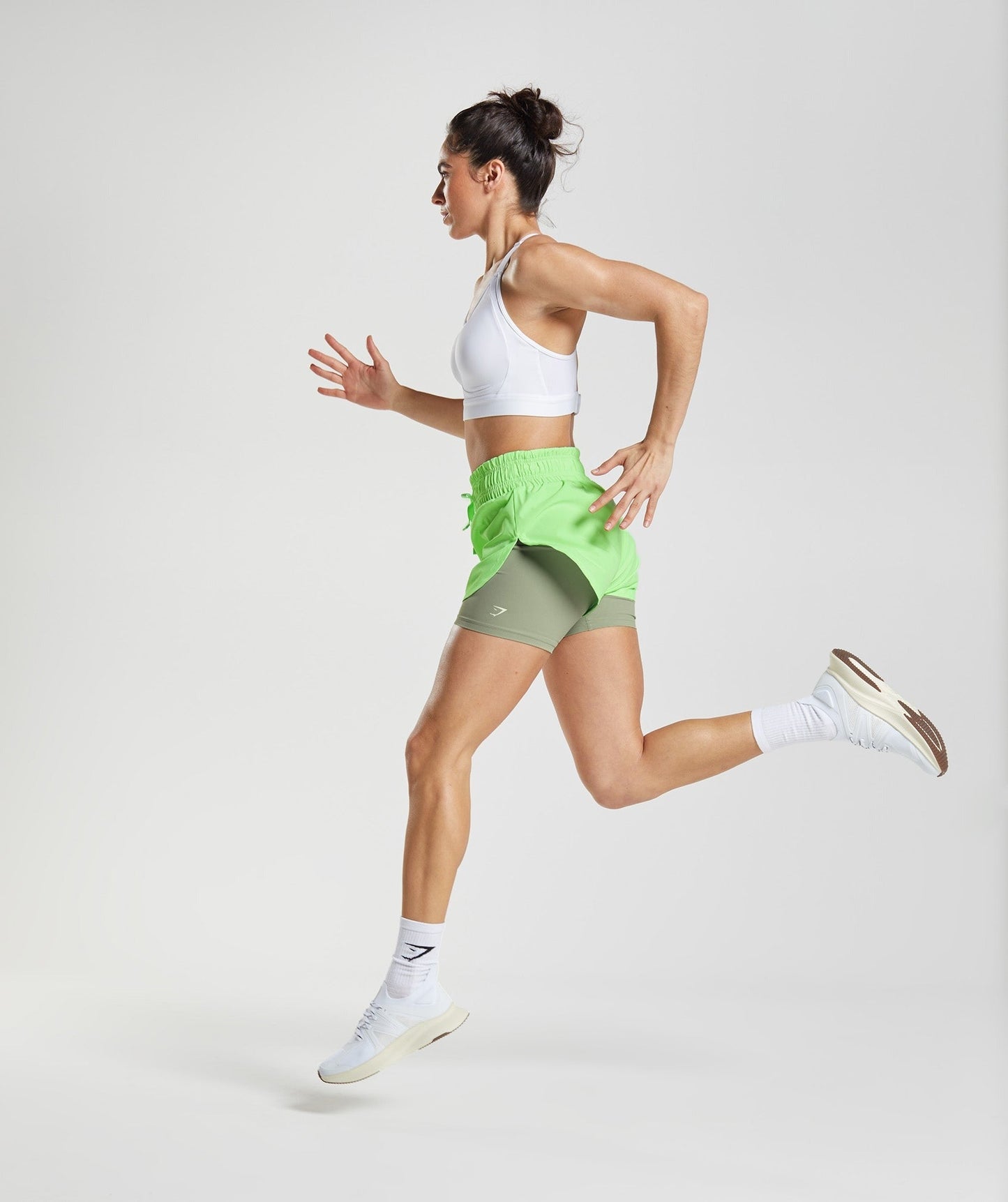 Gymshark RUNNING 2 IN 1 SHORTS - Iris Green/Light Olive Green