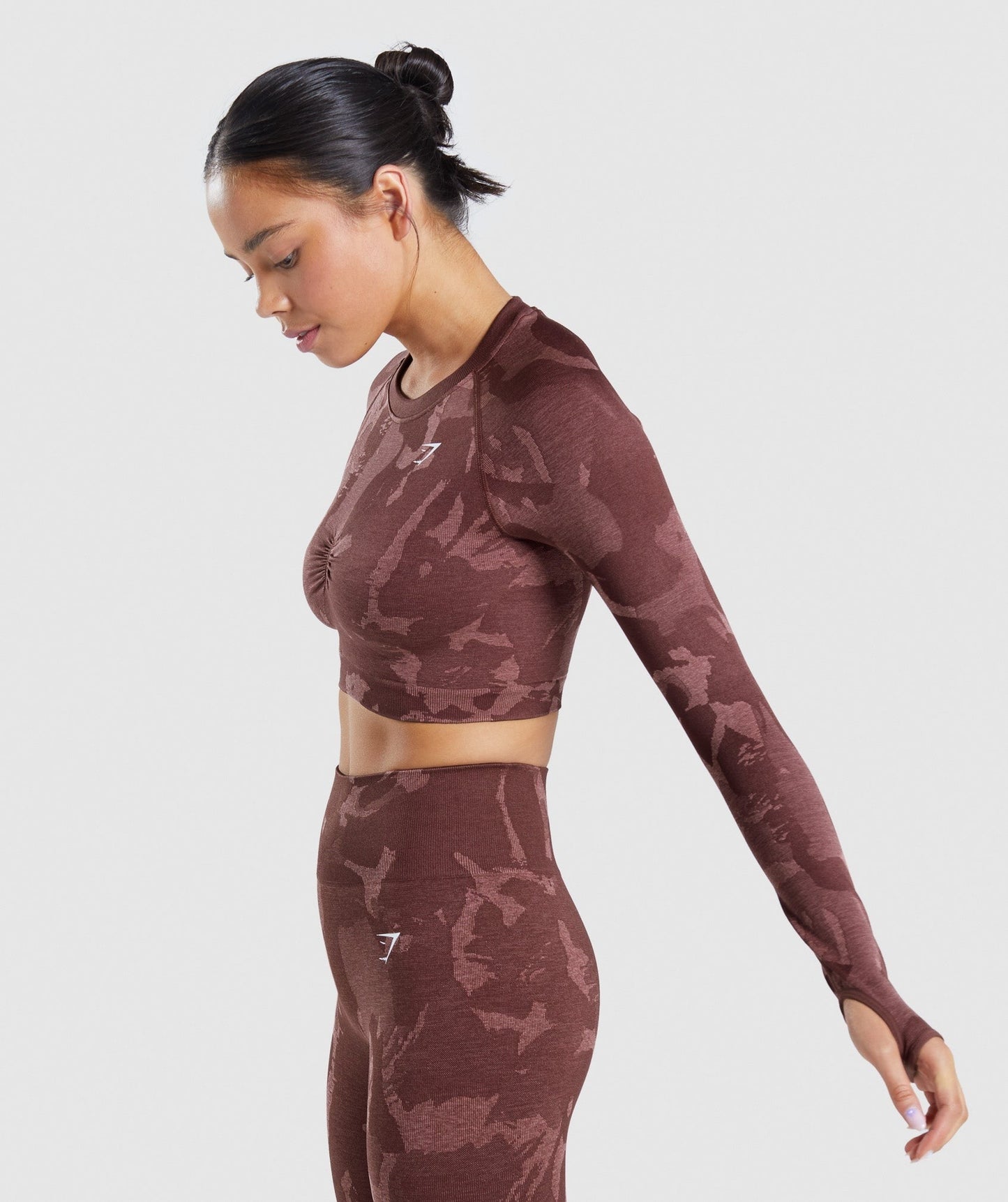 Gymshark Adapt Camo Seamless Long Sleeve Crop Top - Savanna | Cherry Brown