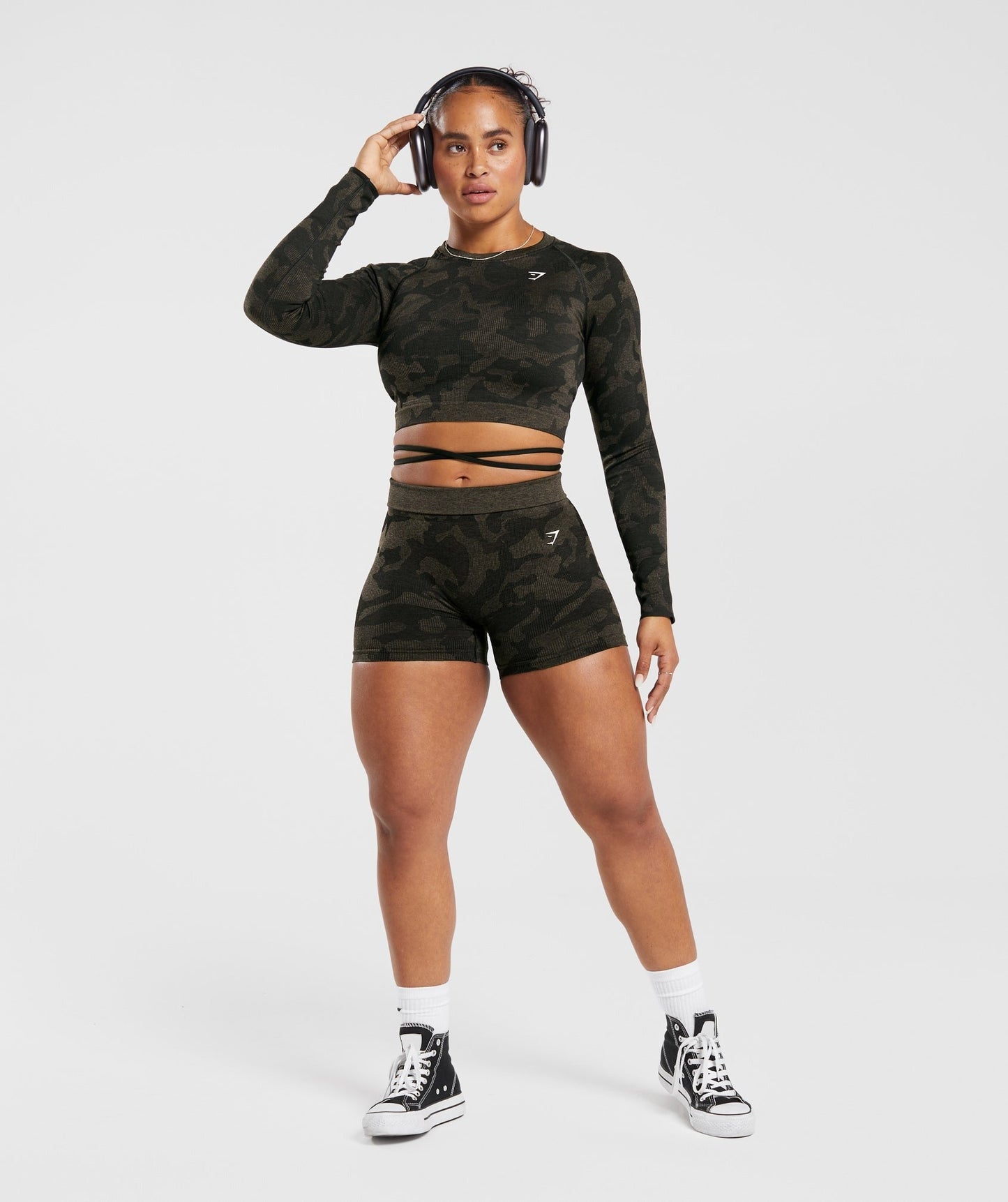 Gymshark Adapt Camo Seamless Ribbed Long Sleeve Crop Top - Black/Camo Brown