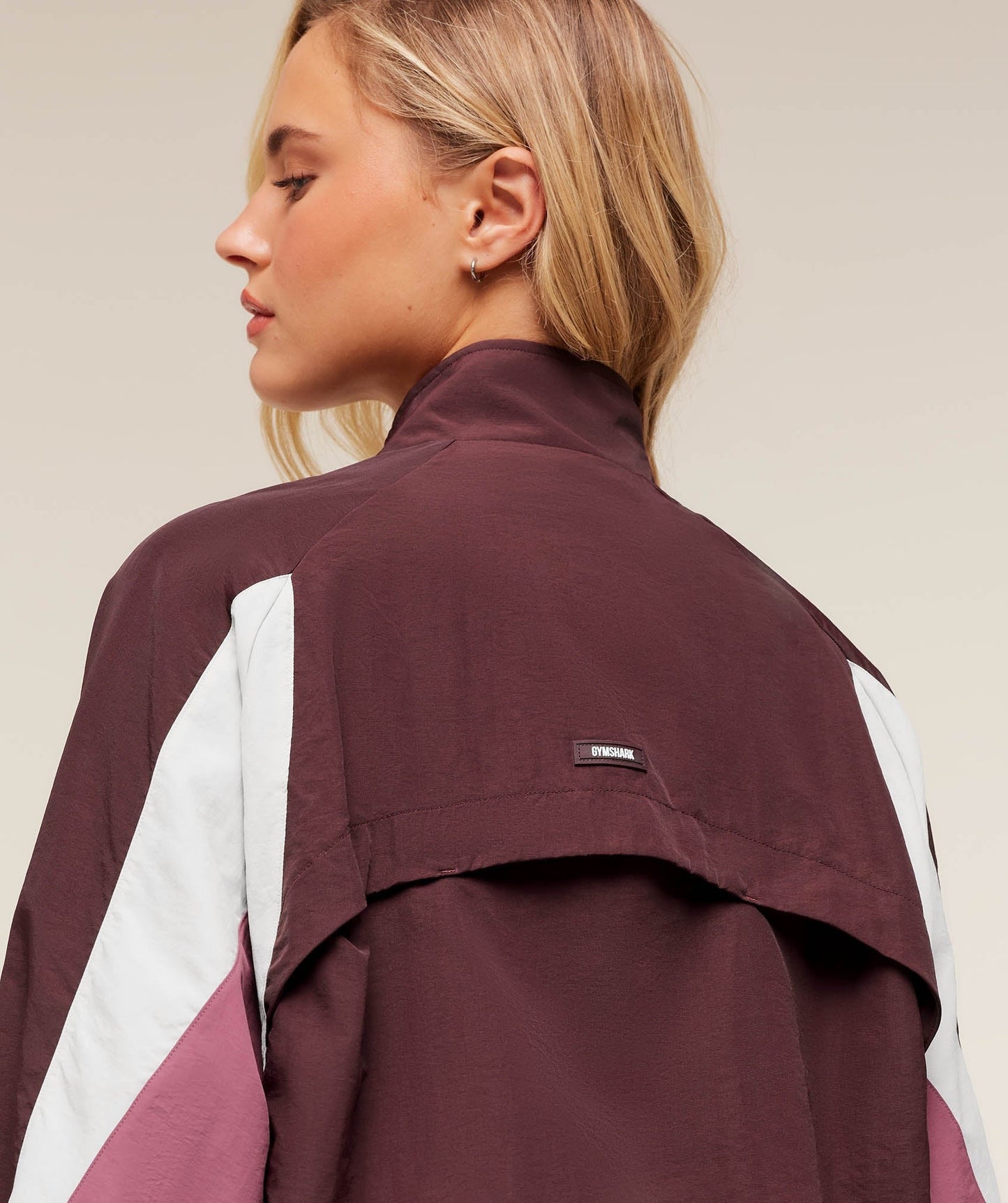 Gymshark Contrast Woven Jacket - Rich Maroon/Reset Pink/Oat White