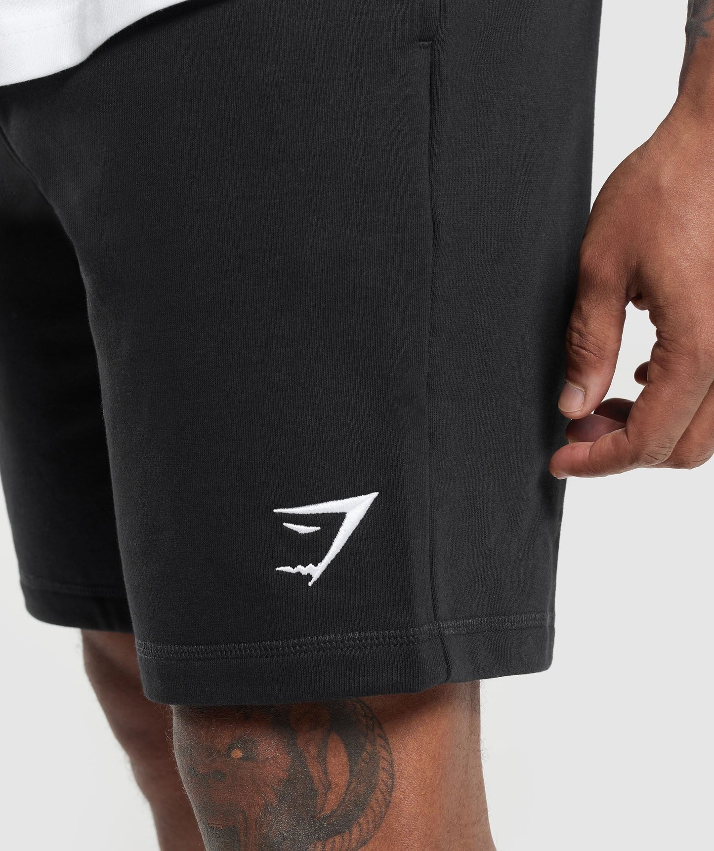 Gymshark Crest 9" Shorts - Black
