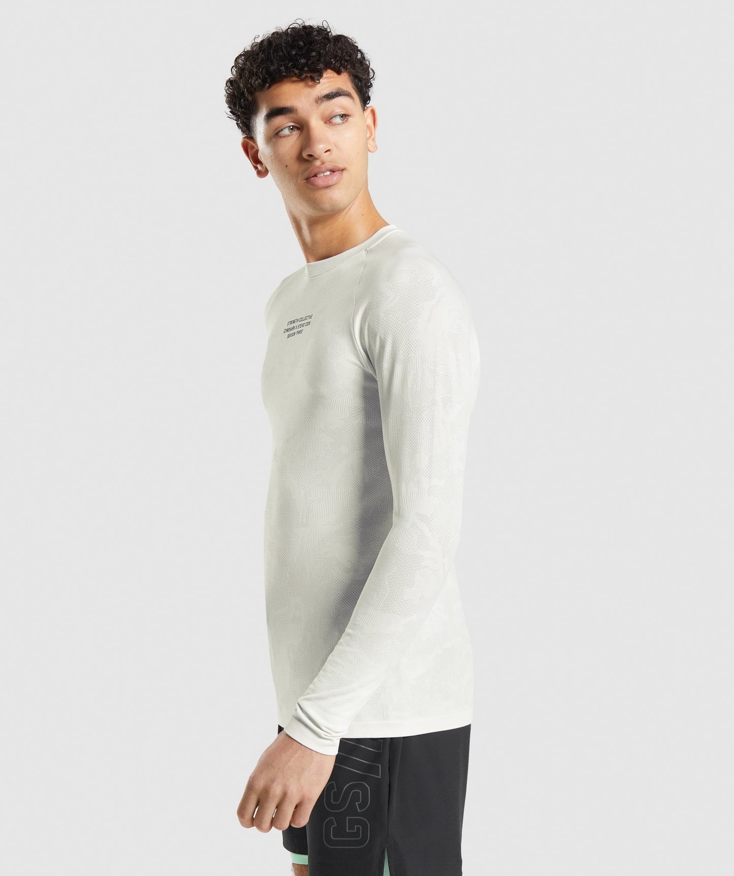 Gymshark //Steve Cook Long Sleeve Seamless T-Shirt - Off White/Light Grey