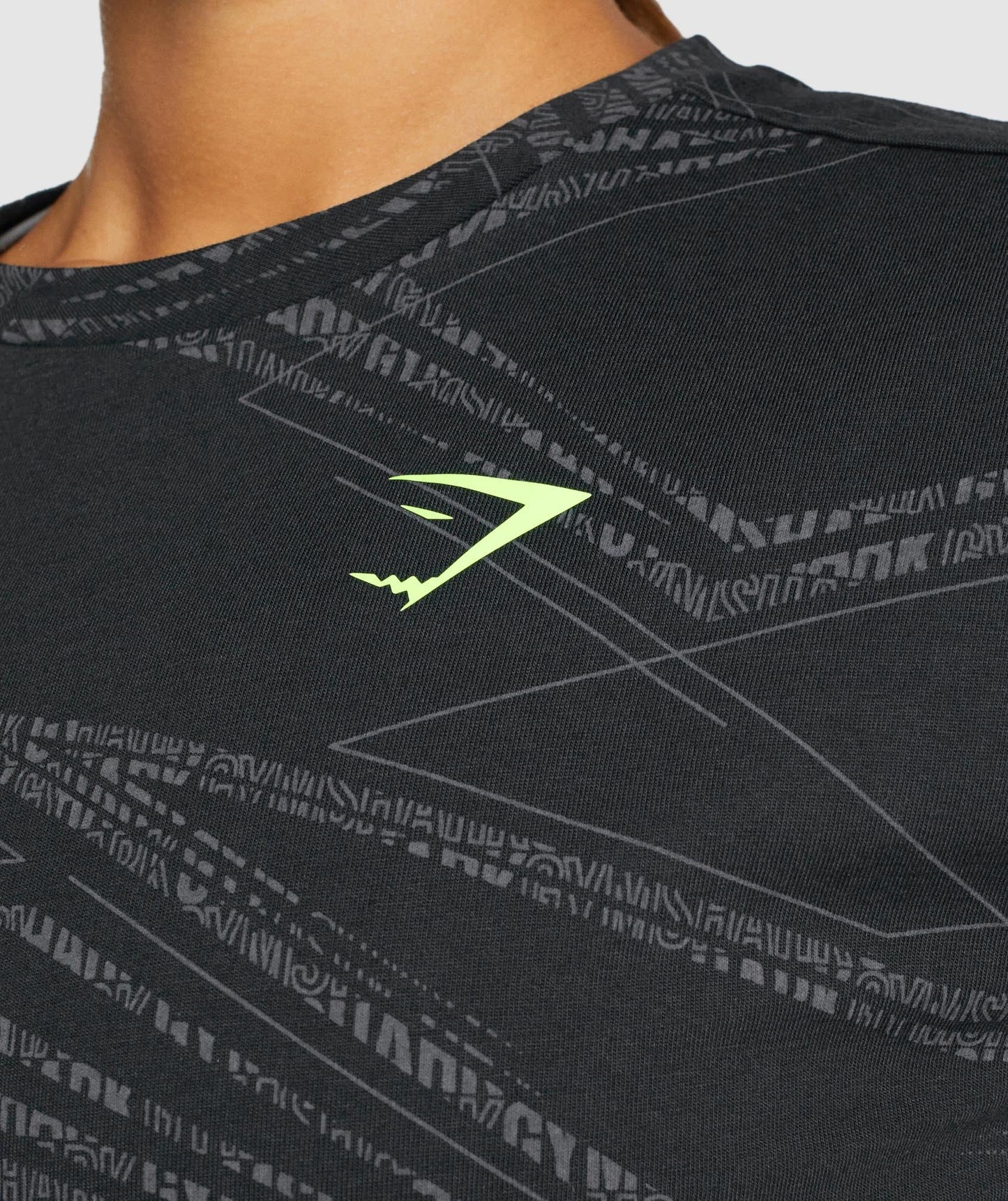 Gymshark Zone Graphic Crop Tee - Black/Grey