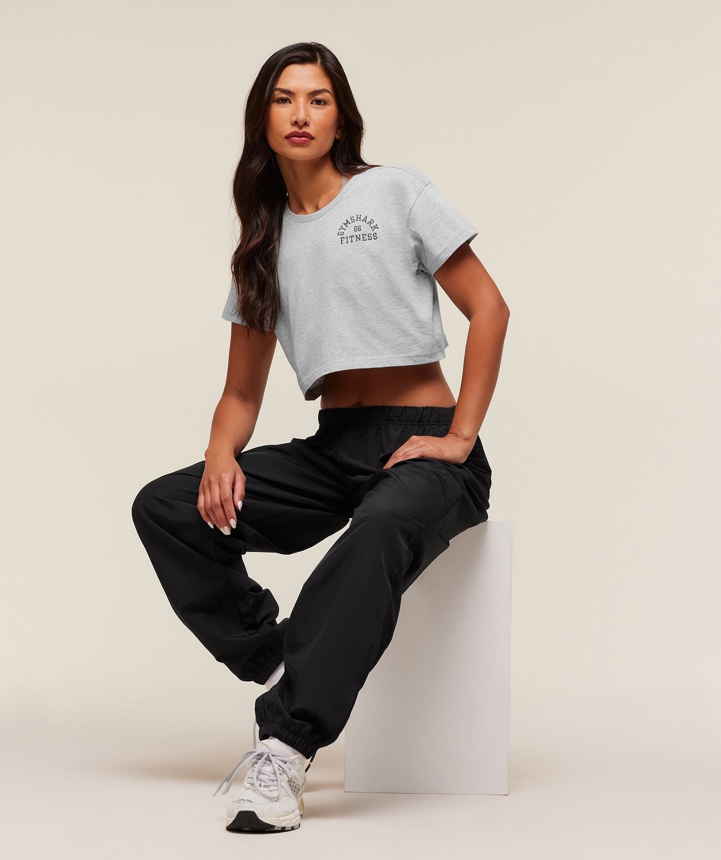 Gymshark Fitness Embroidered Graphic Oversized Crop Top - Light Grey Core Marl