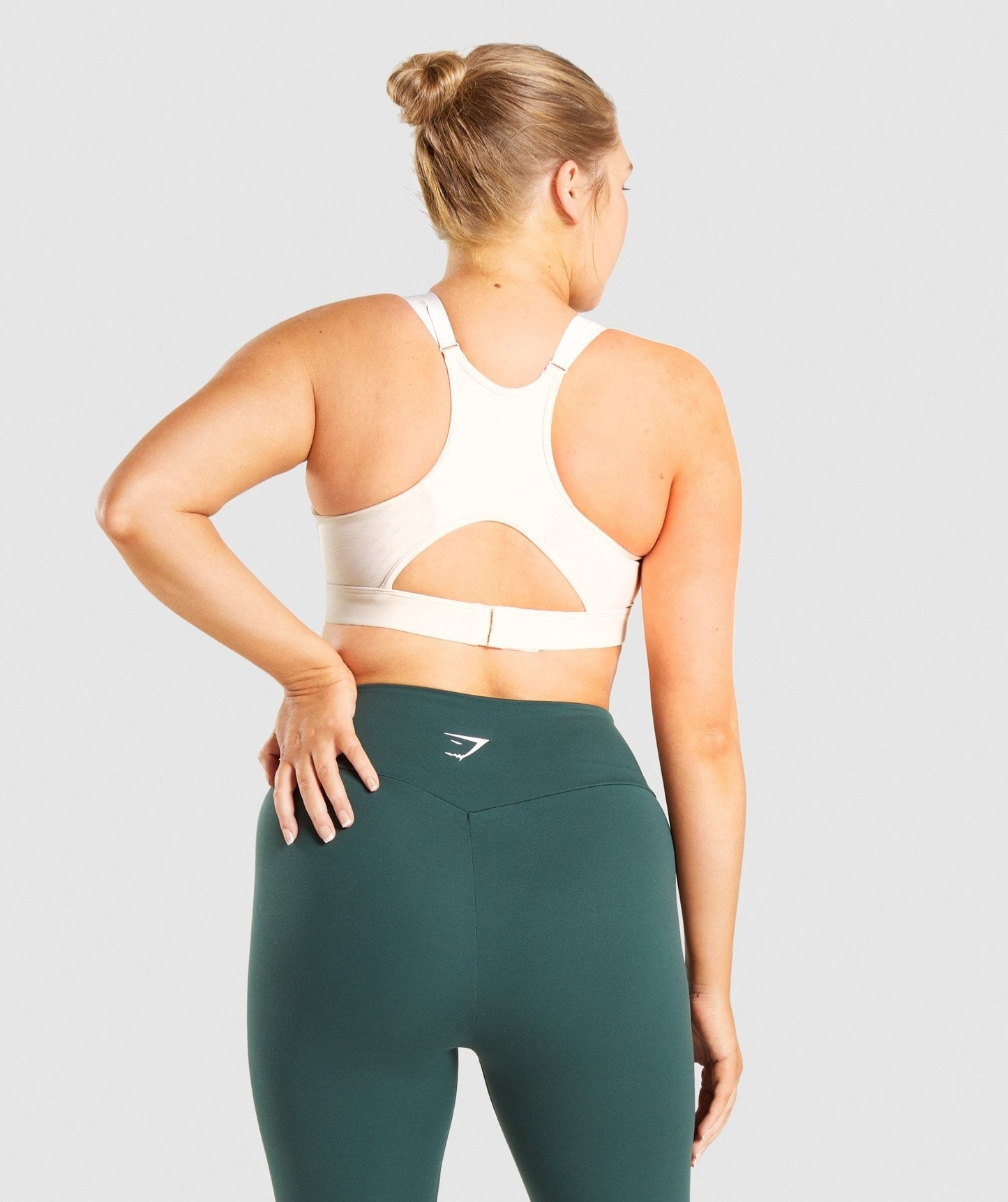 Gymshark Mesh Neckline Sports Bra - Cream