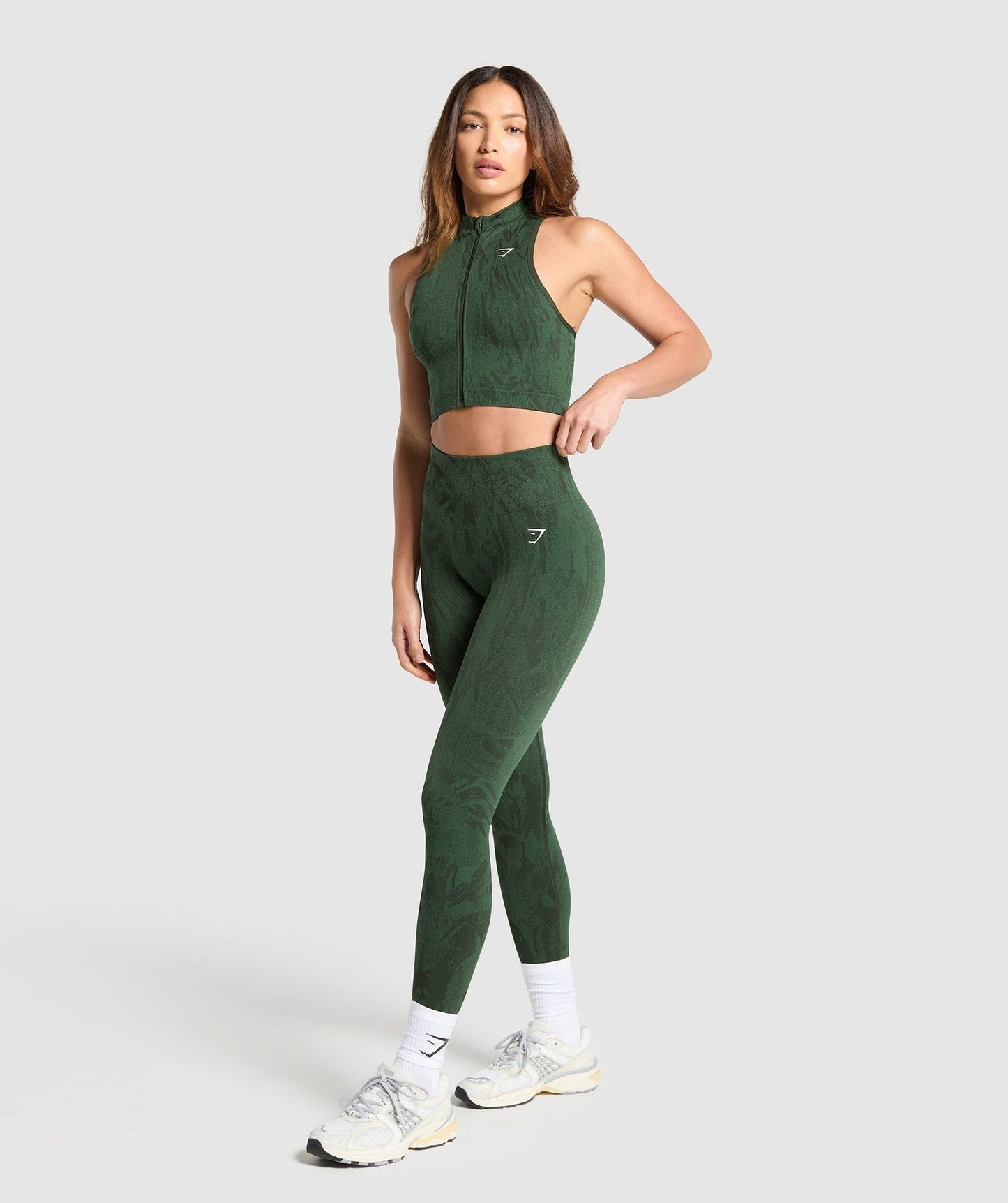 Gymshark Adapt Camo Seamless Zip Up Crop Top - Trail Green/Classic Green