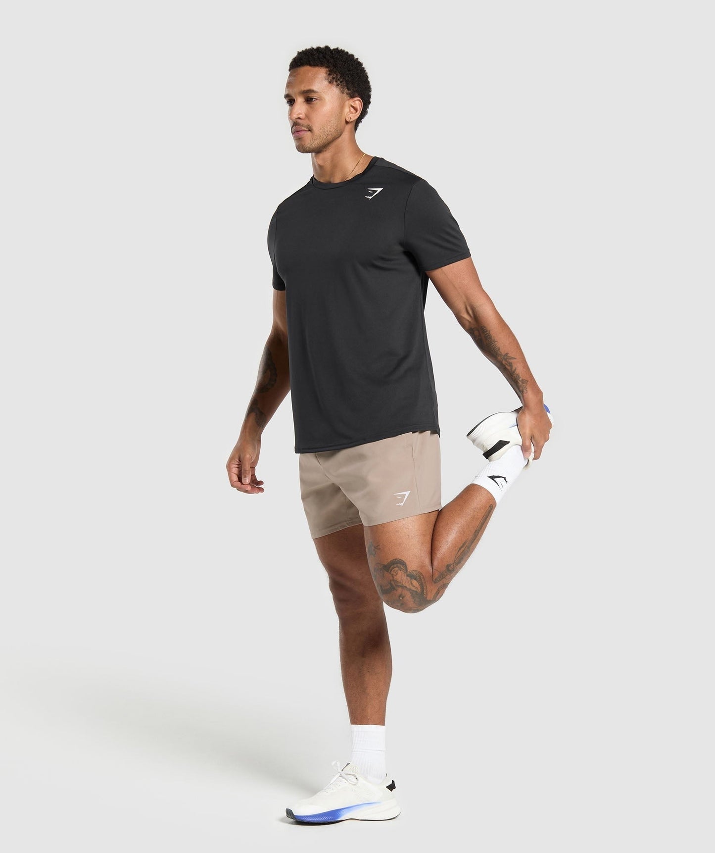 Gymshark Arrival 5" Shorts - Cement Brown