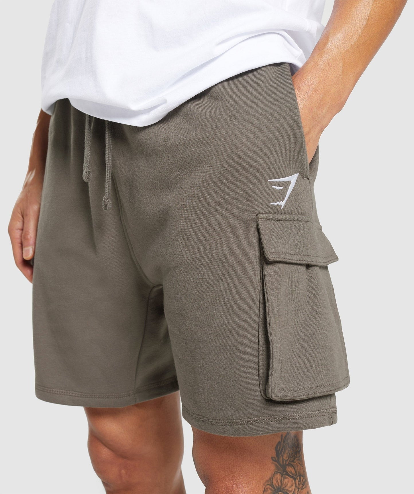 Gymshark Crest Cargo 7" Shorts - Camo Brown