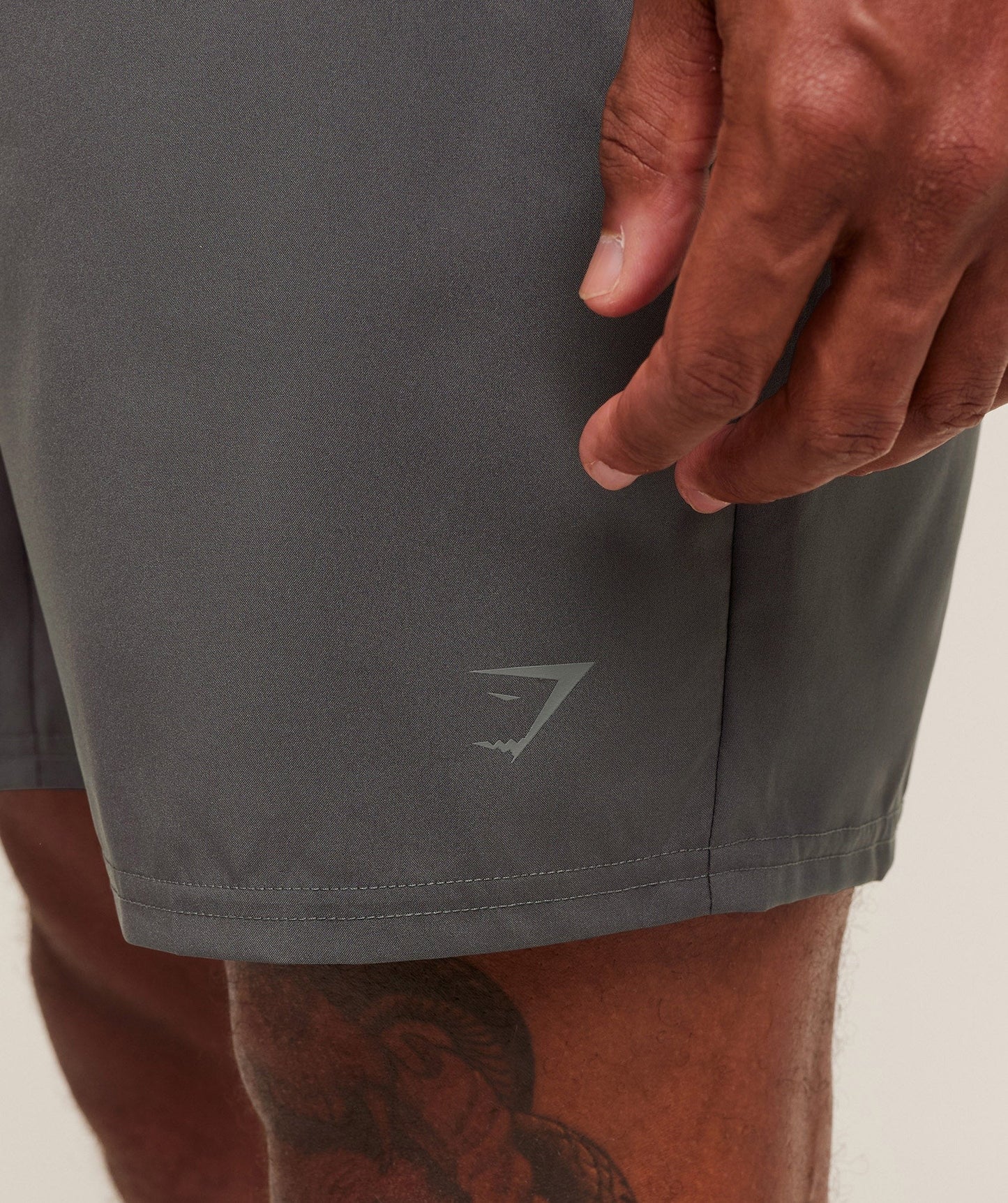 Gymshark Hybrid Graphic 7" Shorts - Grey