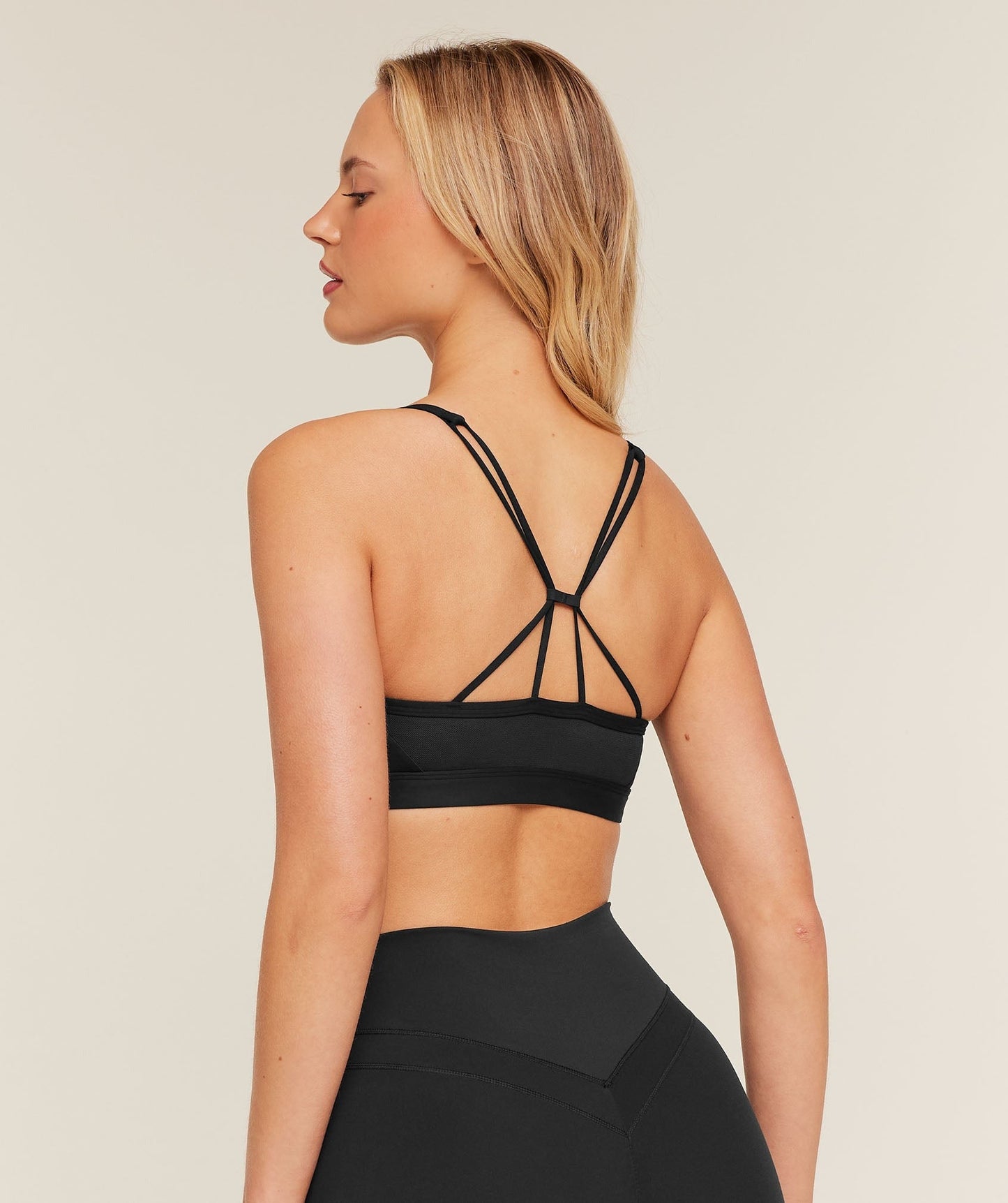 Gymshark Ruched Strappy Sports Bra - Black