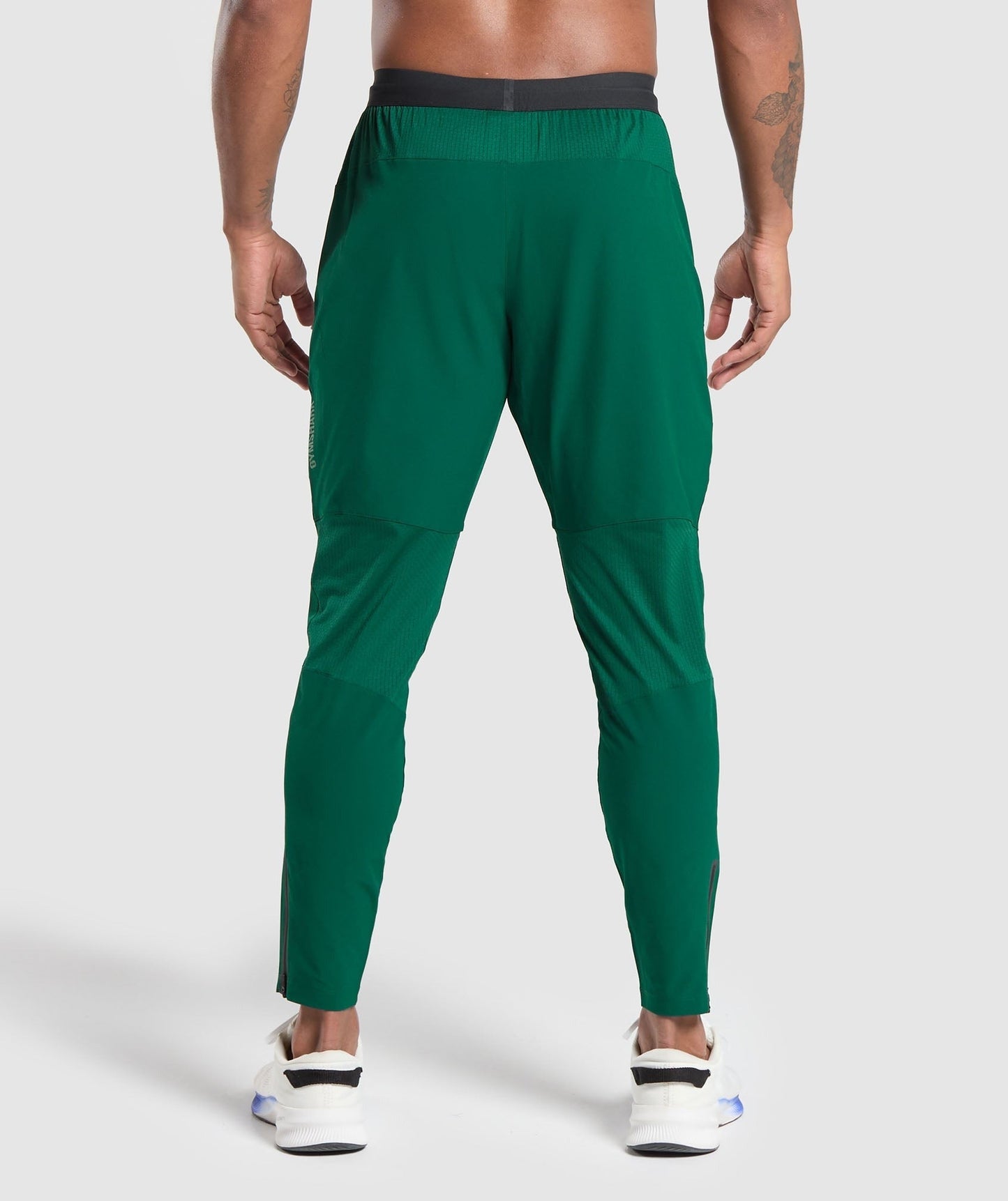 Gymshark Hybrid Woven Joggers - Woodland Green