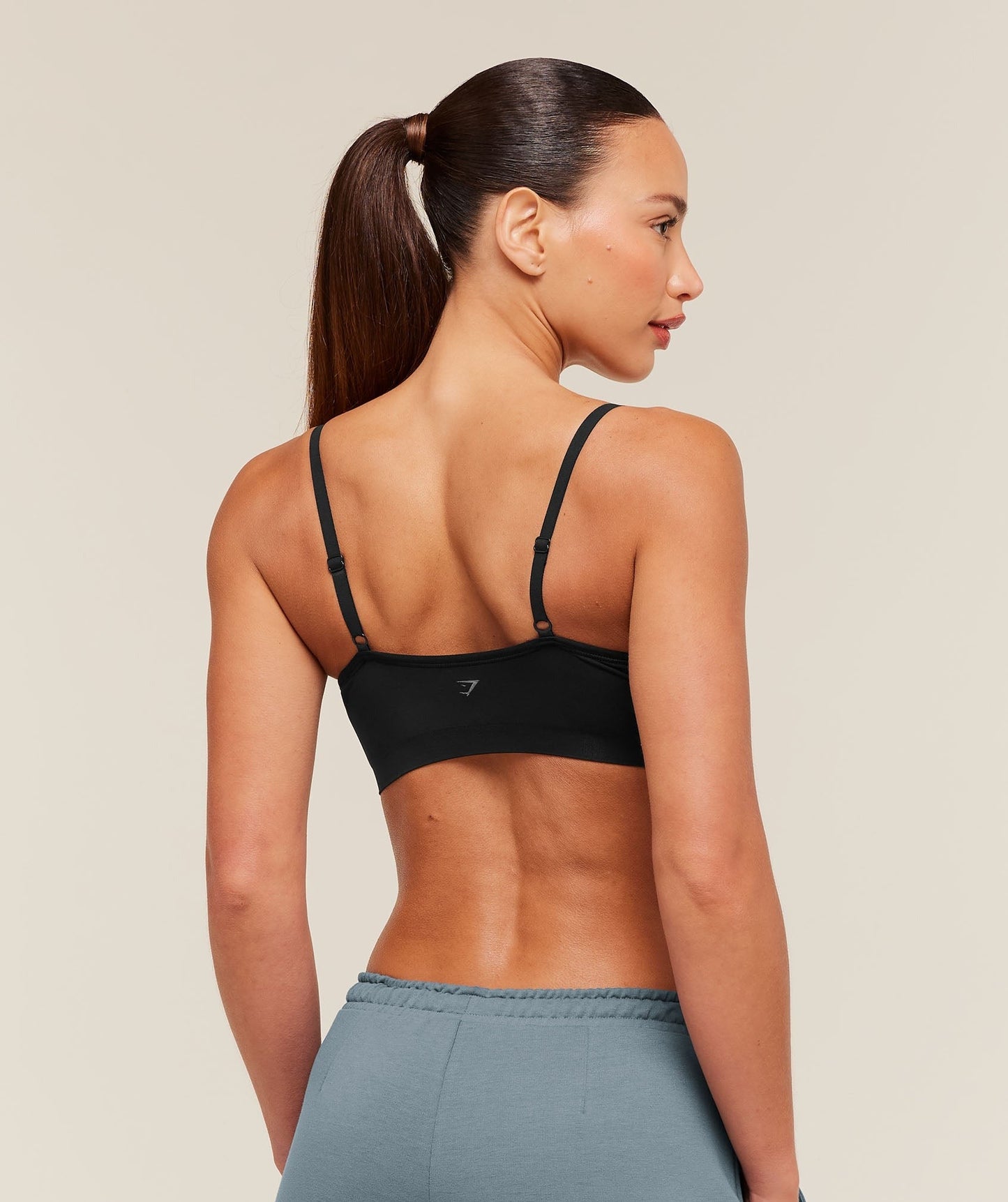 Gymshark FeatherForm V-Neck Bralette - Black