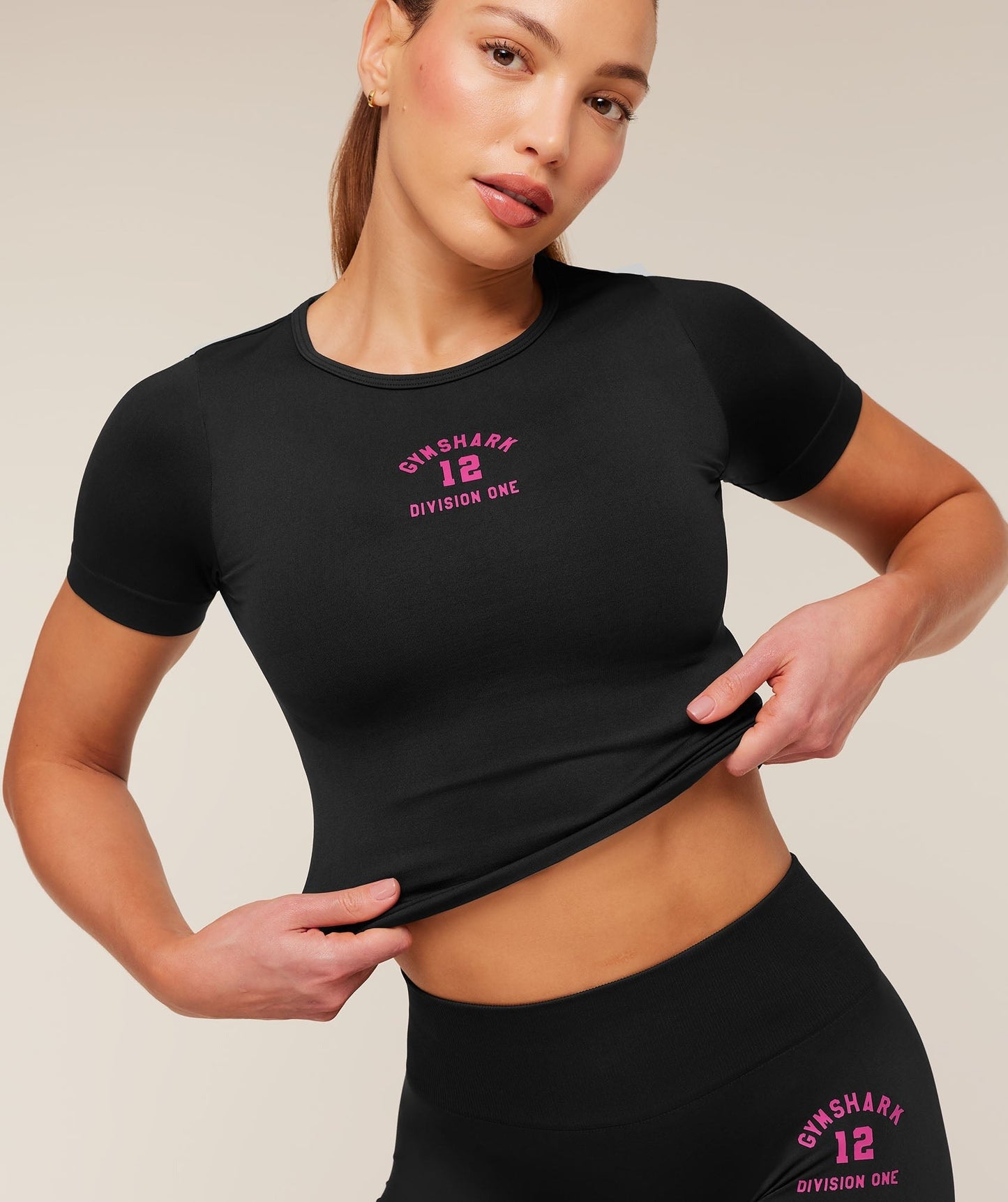 Gymshark Everyday Seamless Graphic Short Sleeve Top - Black