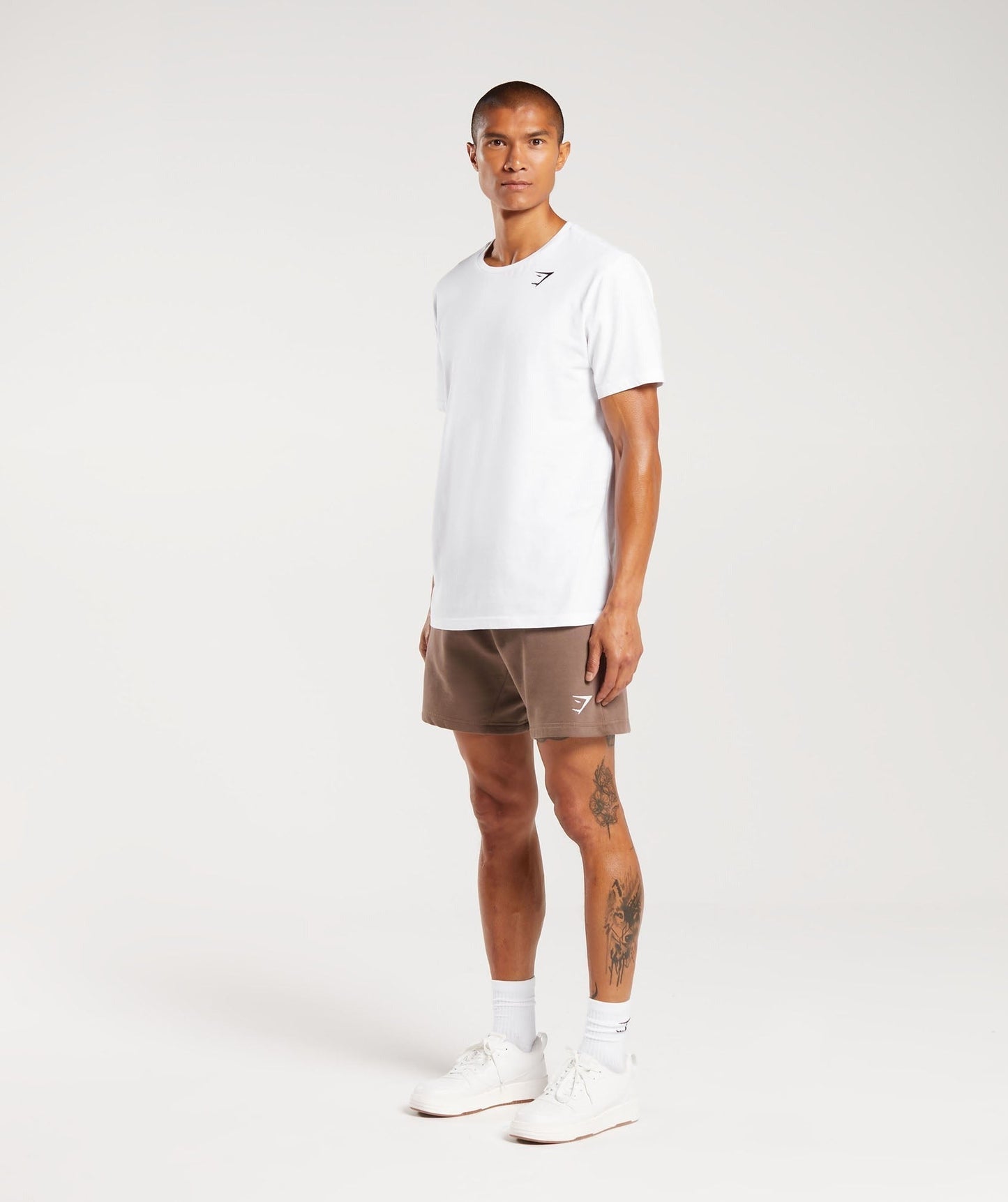 Gymshark Crest 7" Shorts - Truffle Brown