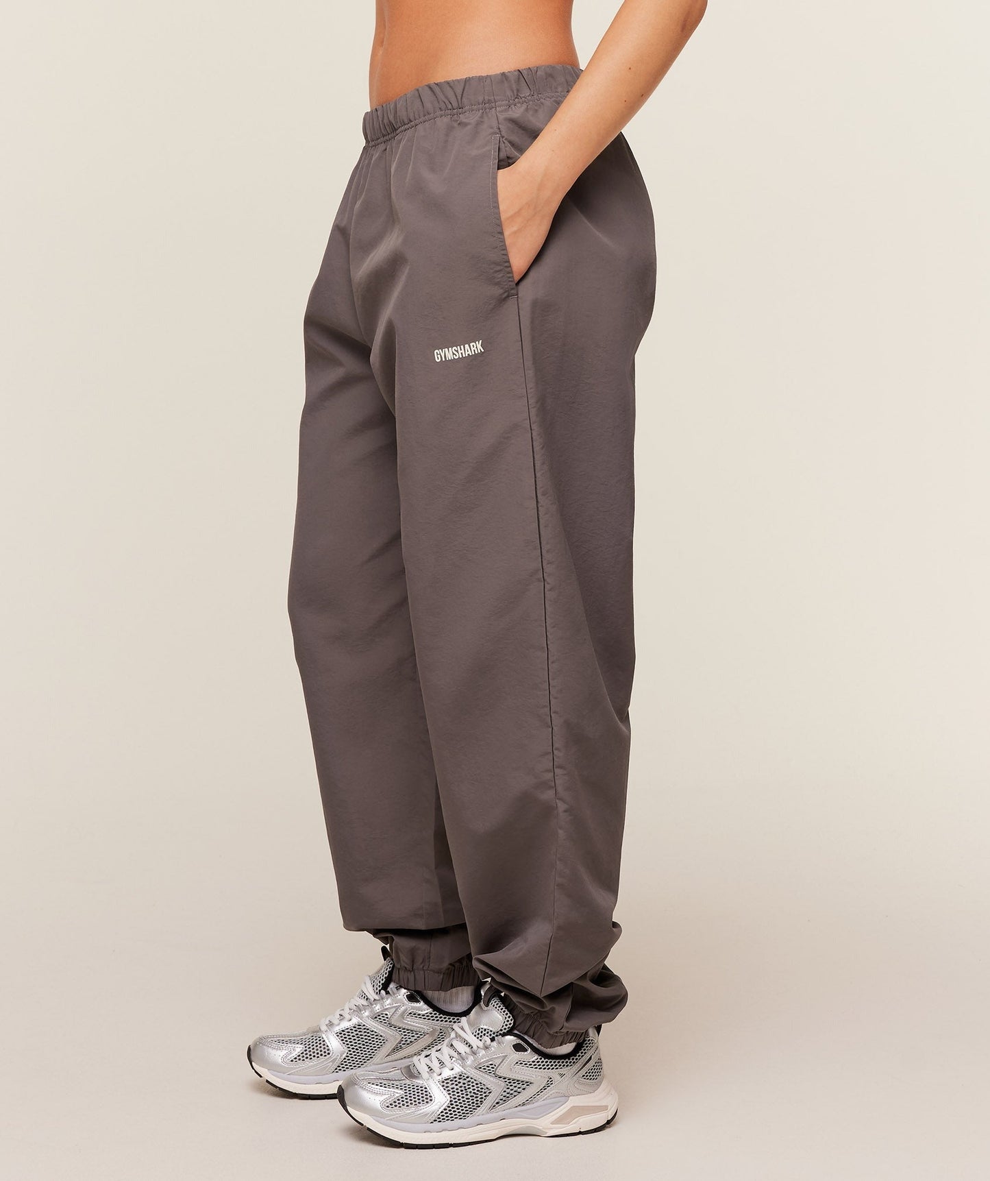 Gymshark Woven Track Pants - Cool Brown