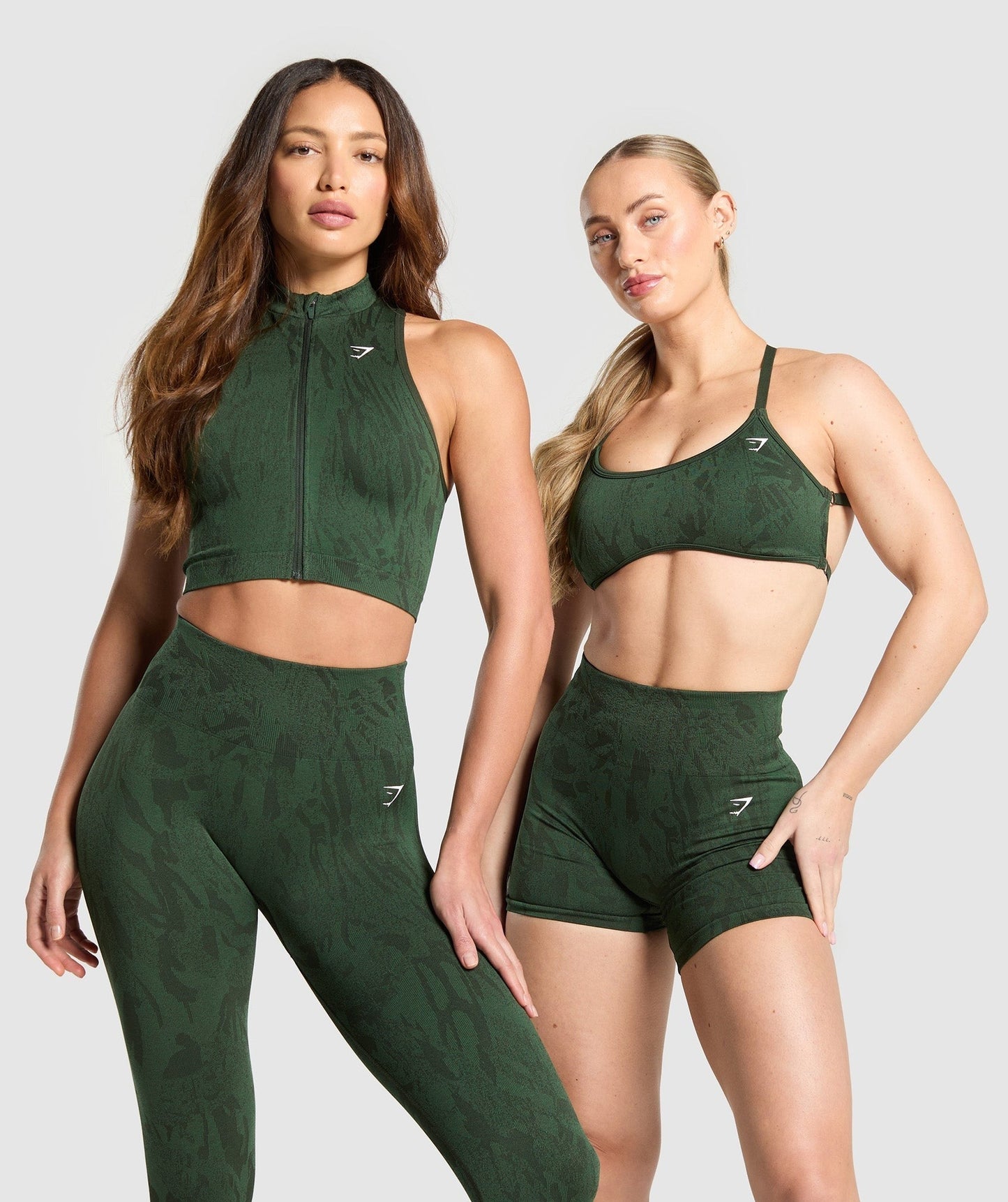 Gymshark Adapt Camo Seamless Zip Up Crop Top - Trail Green/Classic Green