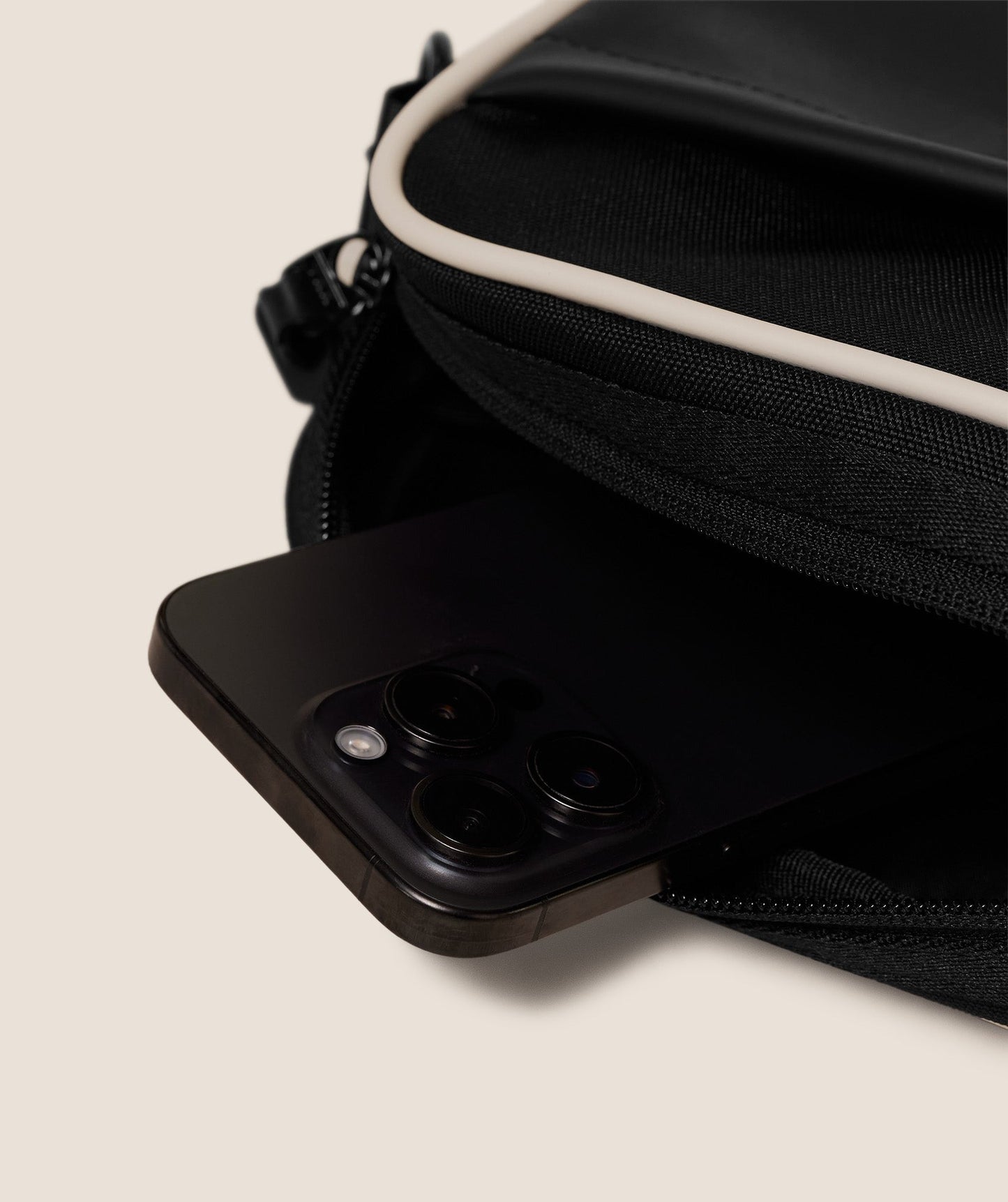 Gymshark Everyday Camera Bag - Black/Oat White