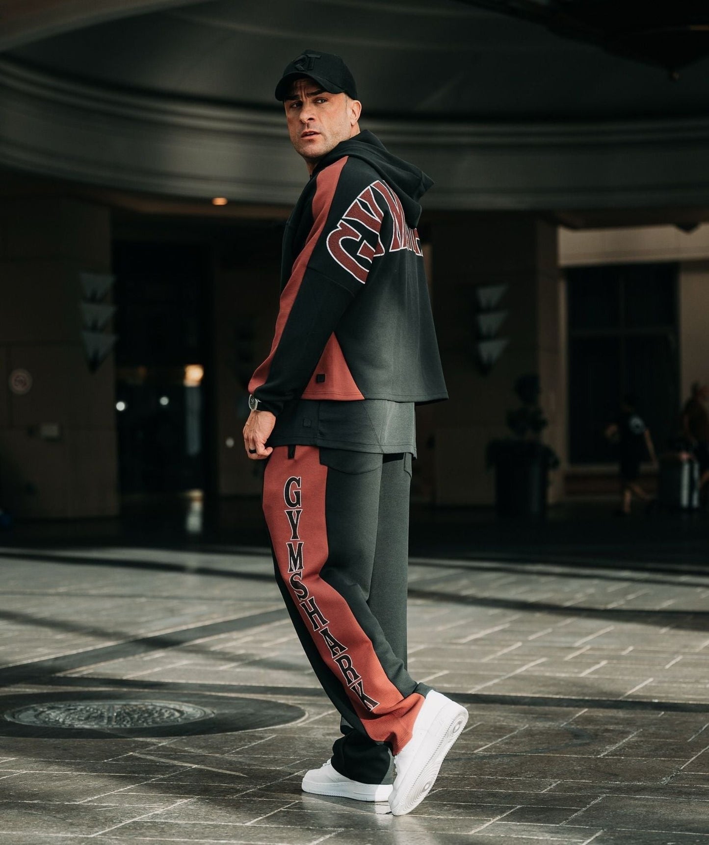 Gymshark Bodybuilding Zip Up Hoodie - GS Black/GS Burgundy Brown