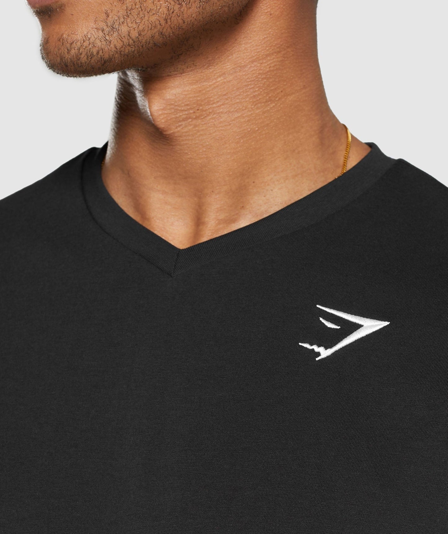Gymshark Crest V-Neck T Shirt - Black