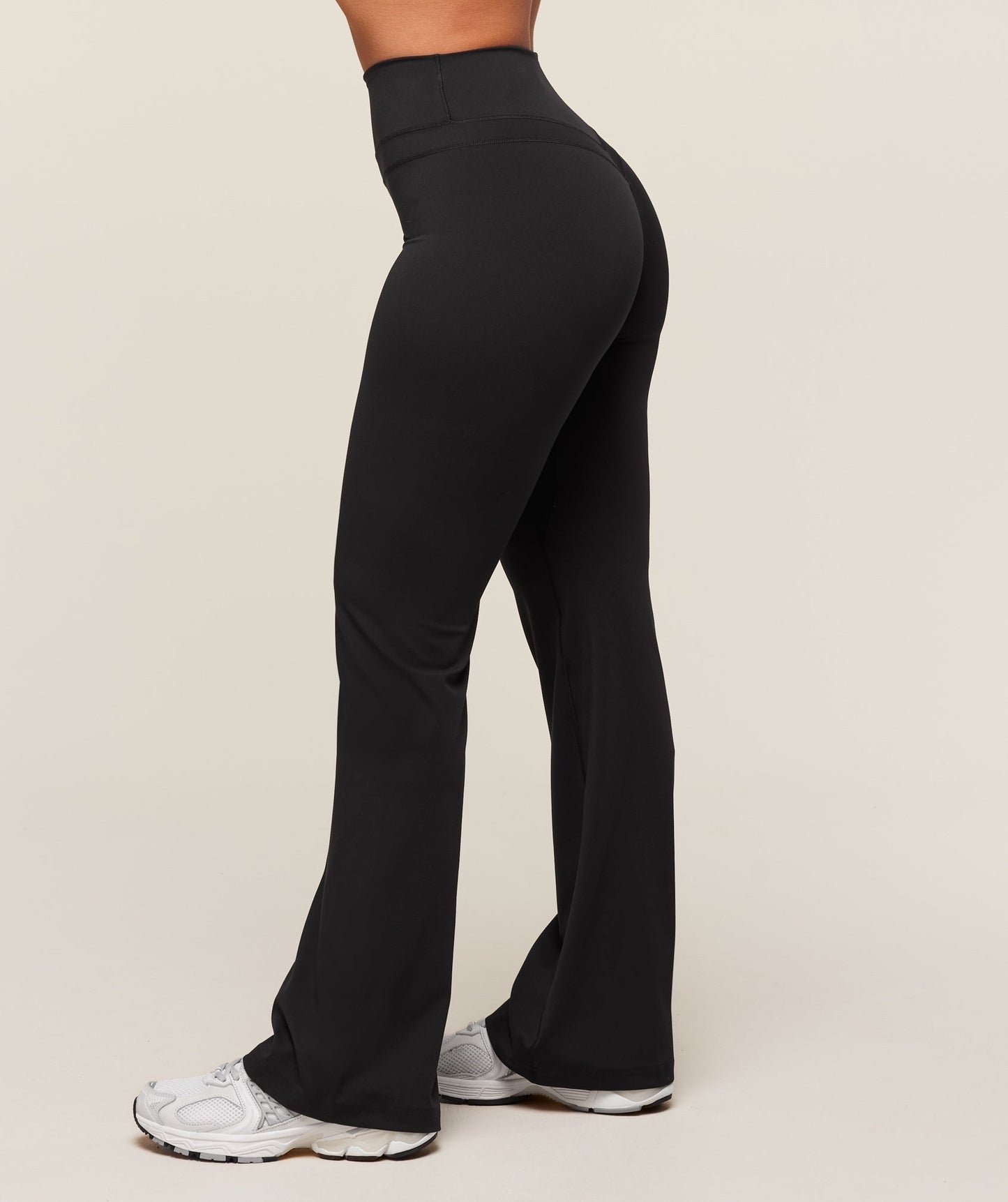 Gymshark Whitney Short Flared Legging - Black