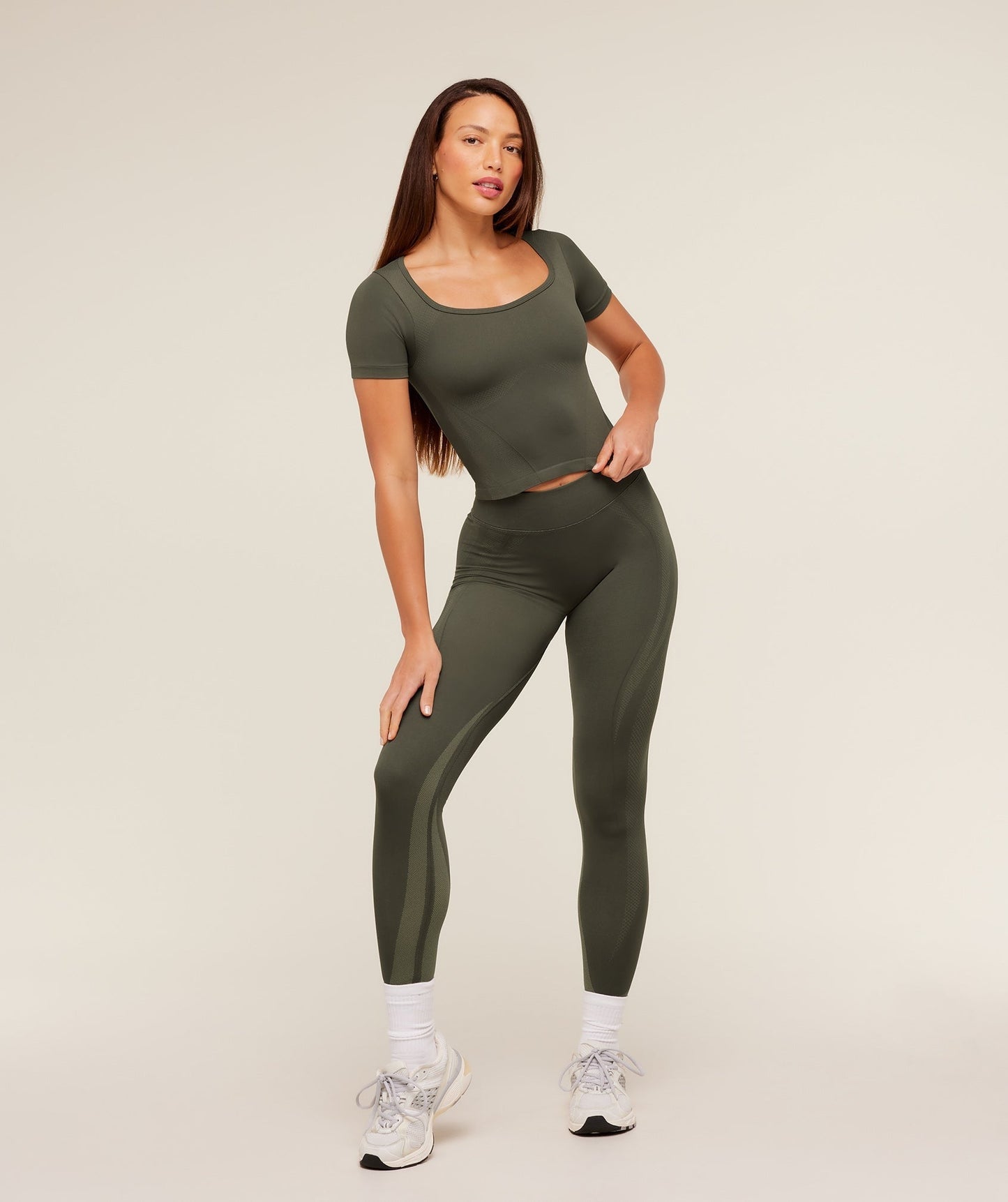 Gymshark Weekend Seamless Short Sleeve Top - Strength Green / Grounded Green