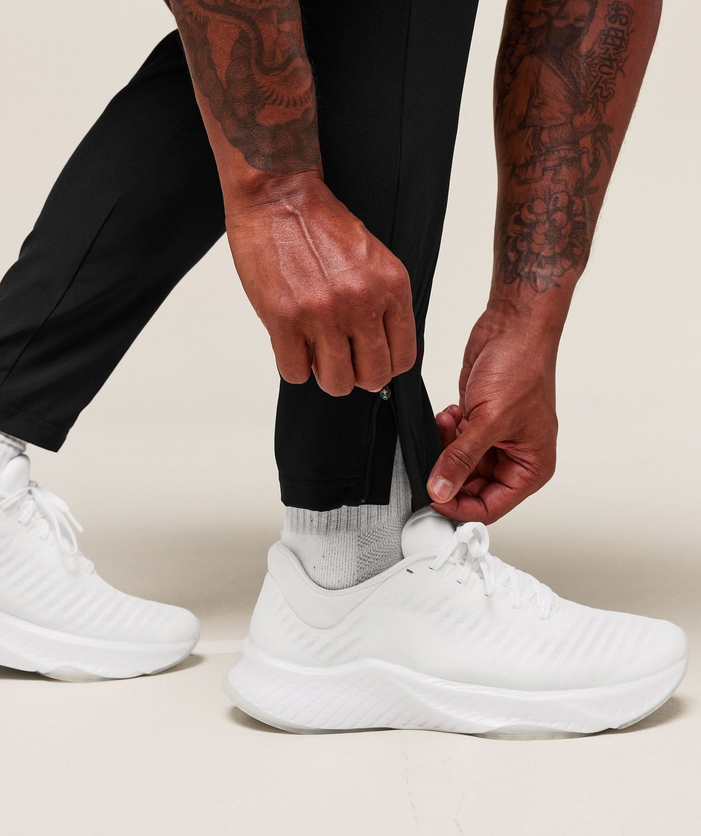 Gymshark Hybrid Athlete Woven Joggers - Black