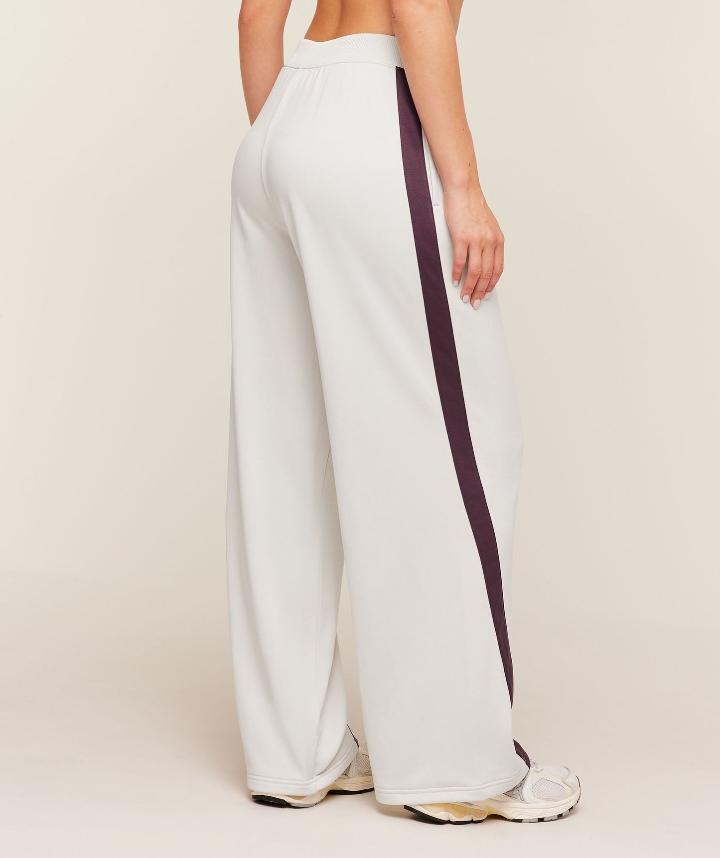 Gymshark Lightweight Tricot Wide Leg Pants - Tinted White/Cherry Purple