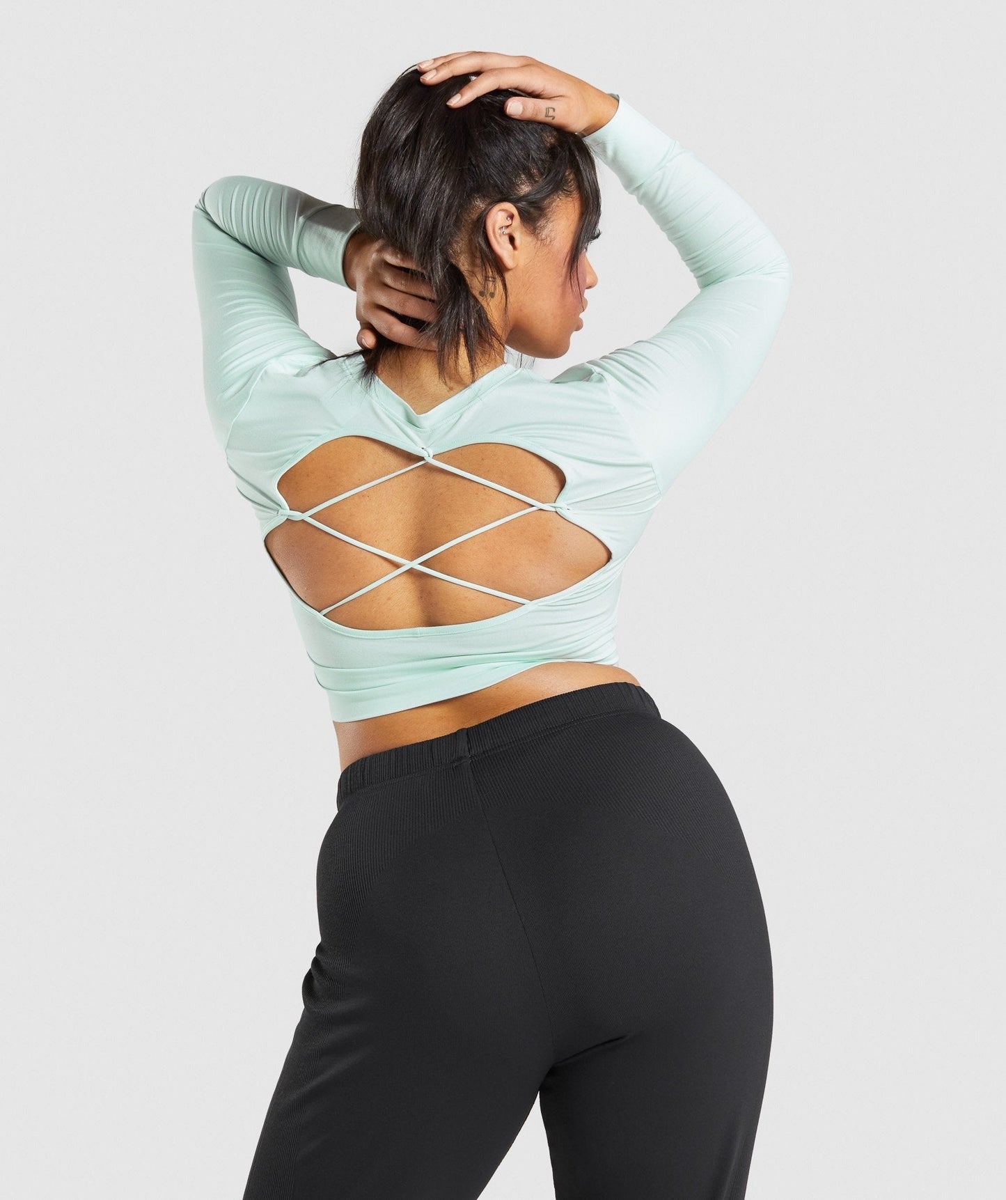 Gymshark Pause Open Back Long Sleeve Crop Top - Light Green
