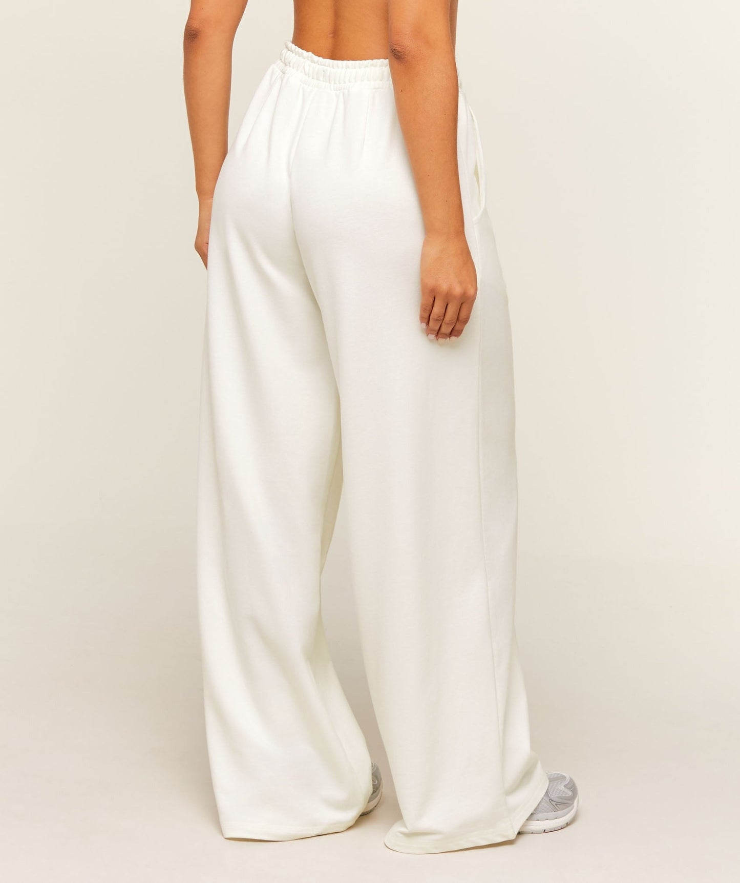 Gymshark Lightweight Wide Leg Pant Short - Soft White