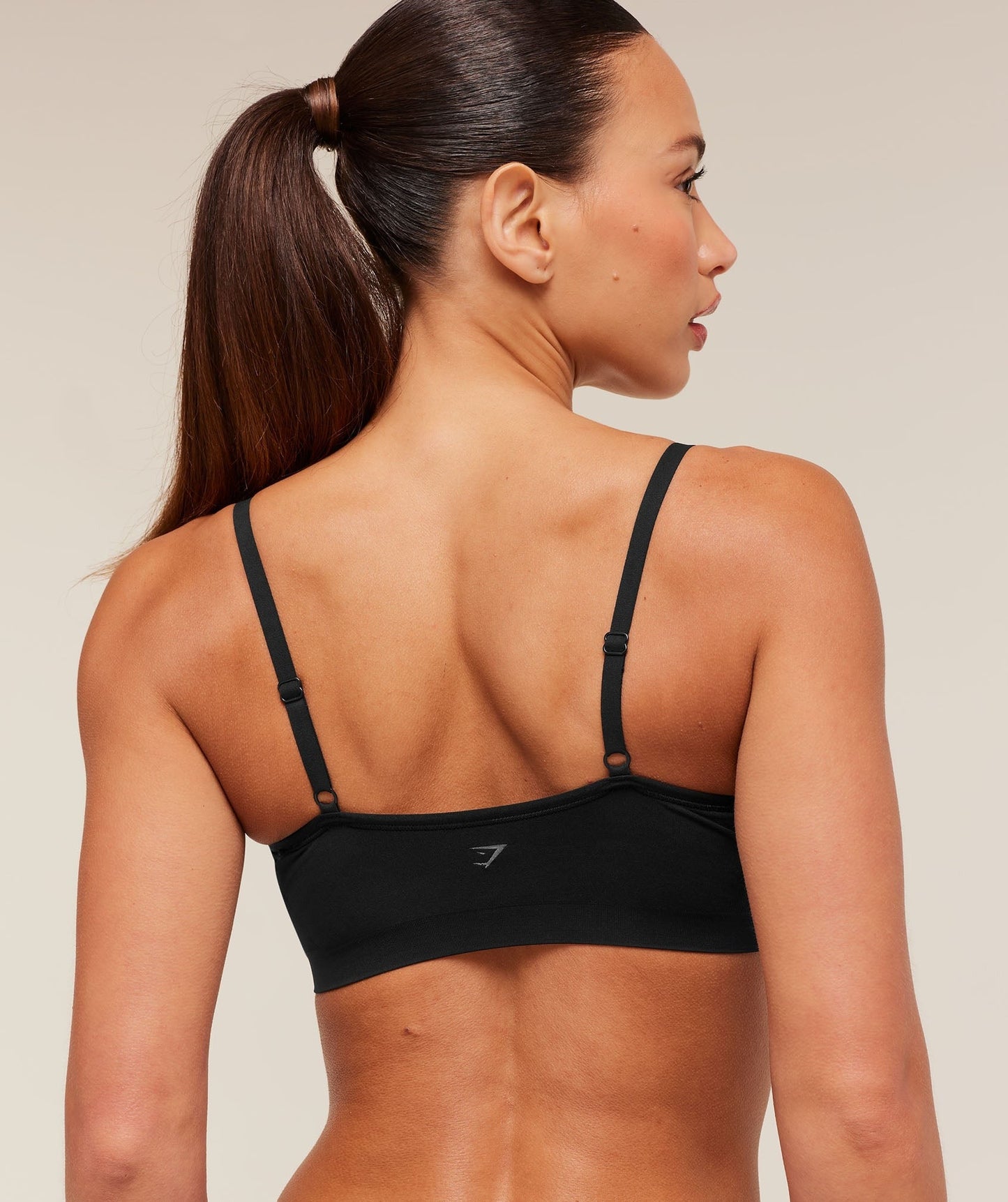 Gymshark FeatherForm V-Neck Bralette - Black