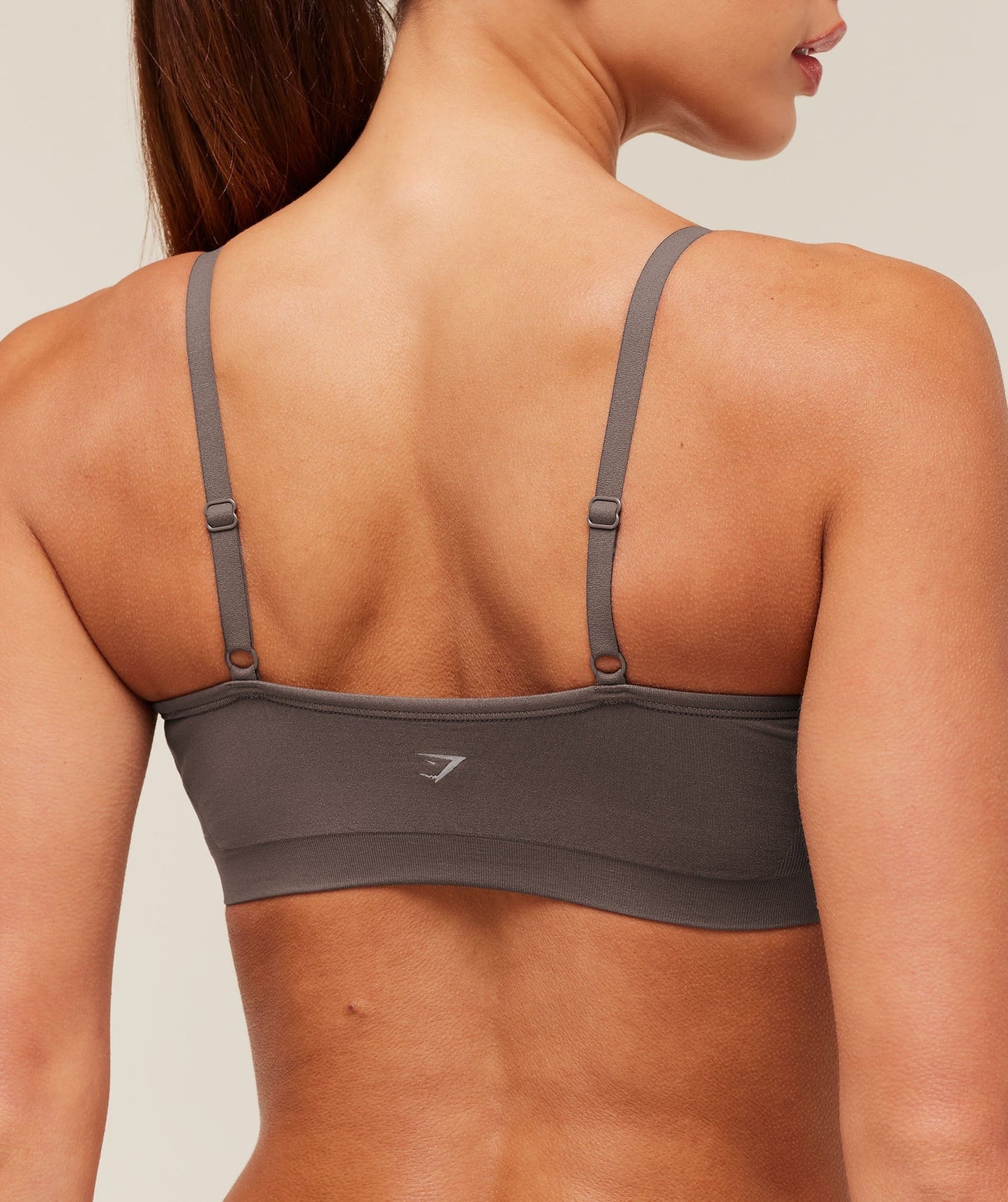 Gymshark FeatherForm V-Neck Bralette - Cool Brown