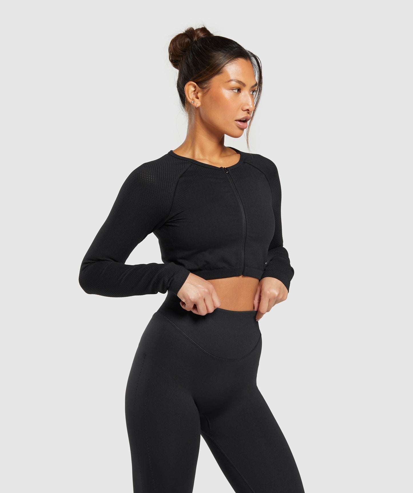 Gymshark Sweat Seamless Long Sleeve Zip Crop Top - Black