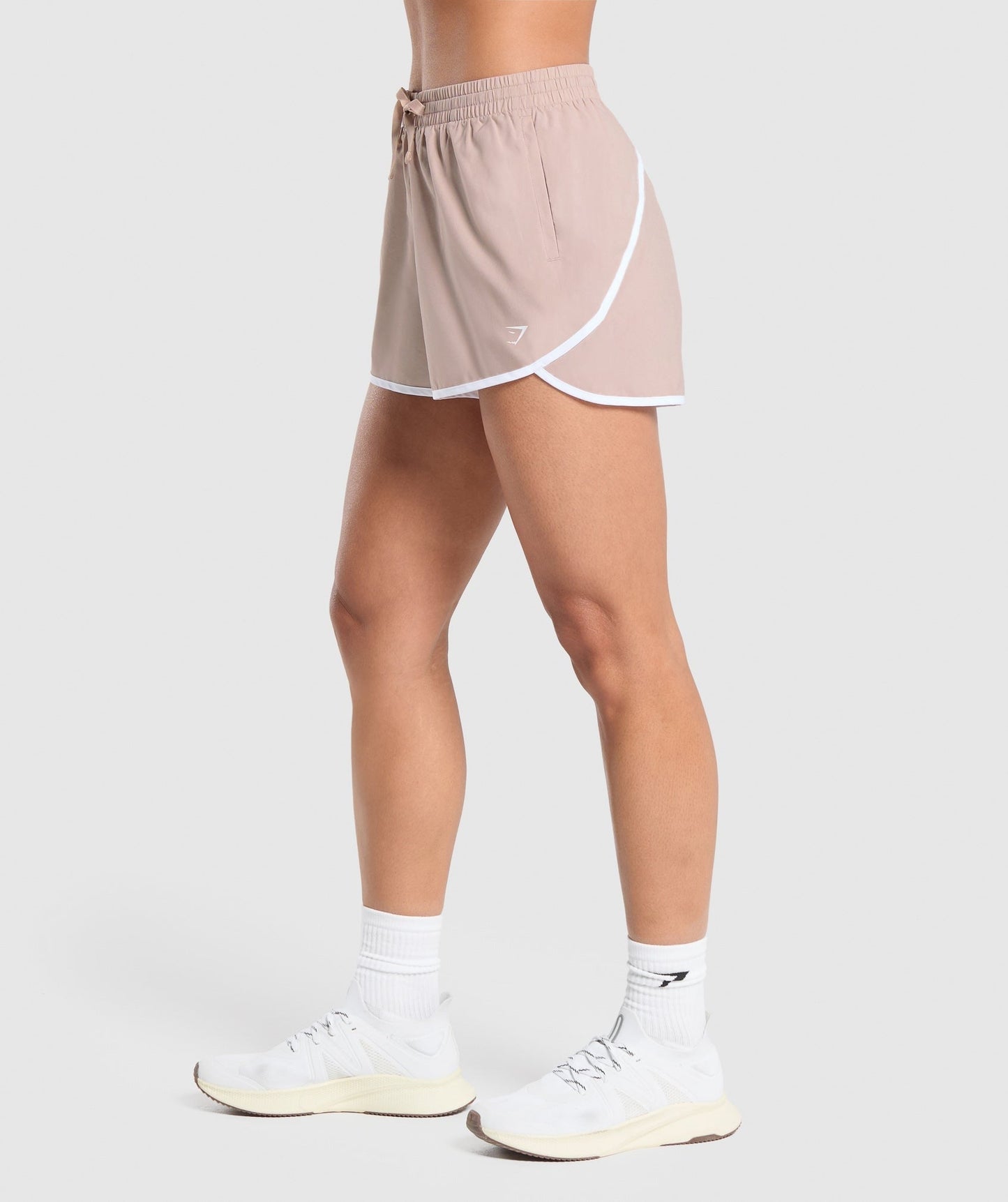 Gymshark Training Contrast Loose Shorts 2.5" - Stone Pink