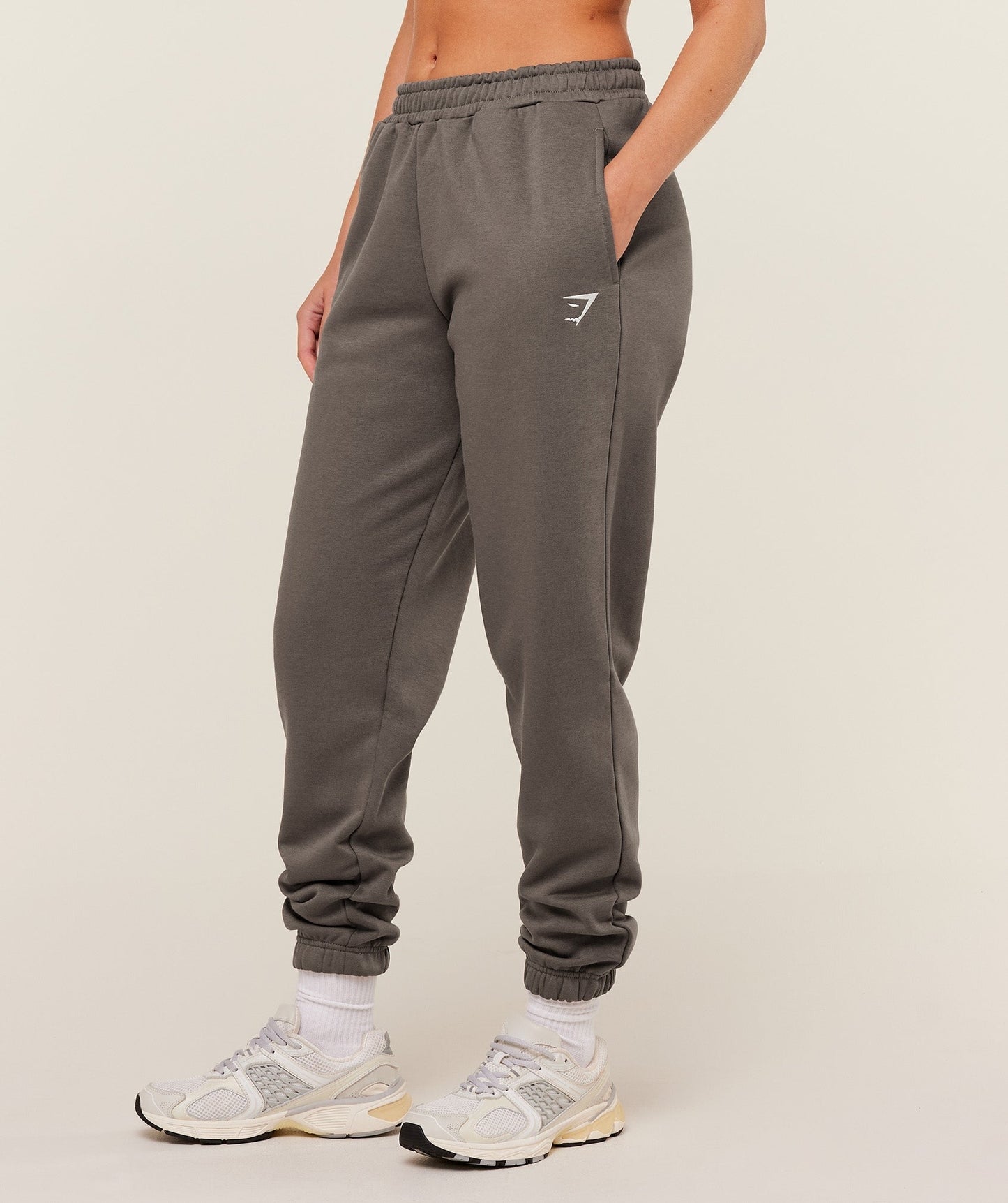 Gymshark Training Regular Fleece Joggers - Cool Brown