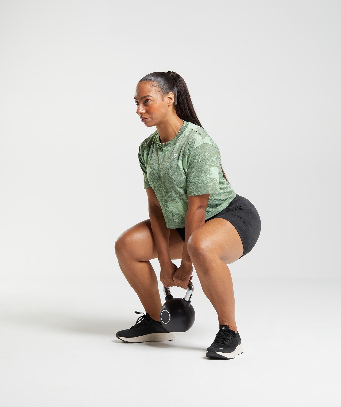 Gymshark Adapt Camo Seamless Crop Top - Aloe Green/Moss Olive