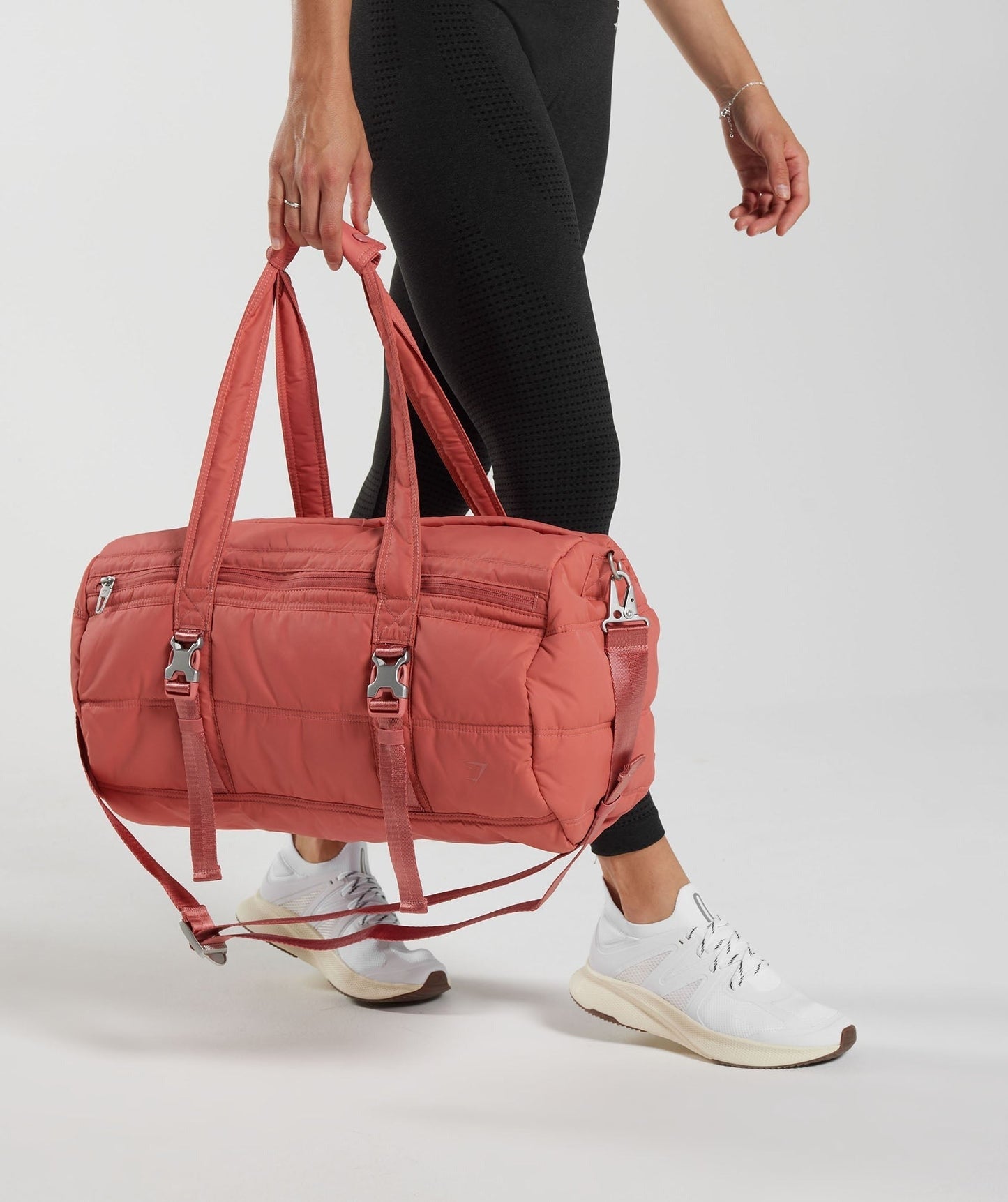 Gymshark Lifestyle Barrel Bag - Terracotta Pink