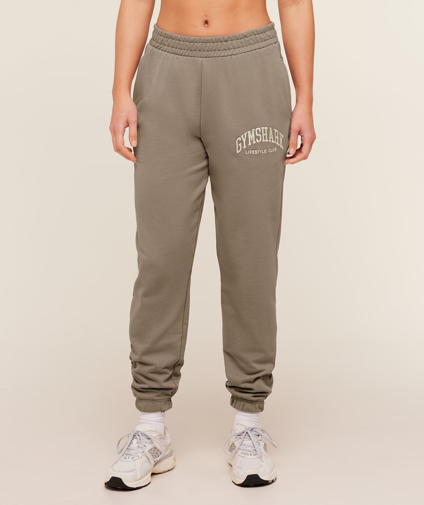 Gymshark Collegiate Graphic Joggers - Lifestyle Brown