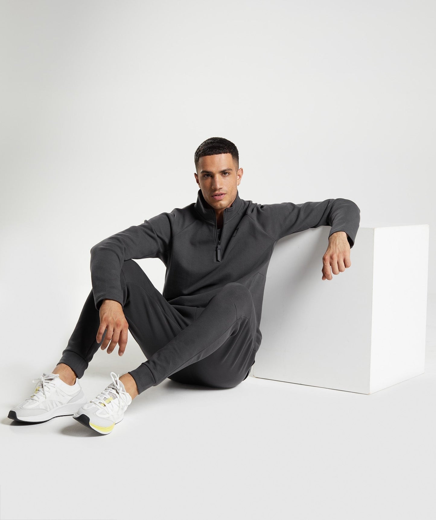 Gymshark Rest Day 1/4 Zip - Onyx Grey